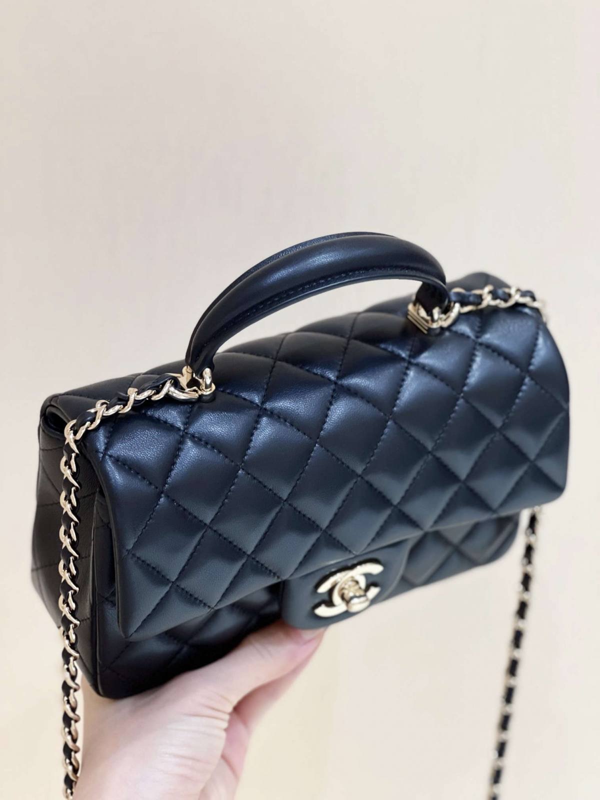 Ellebag’s Masterful Recreation of the Chanel Classic Flap Mini Handle AP2431: A Journey Through Three Exquisite Hues(2025 Jan Updated)-Best Quality Fake Louis Vuitton Bag Online Store, Replica designer bag ru