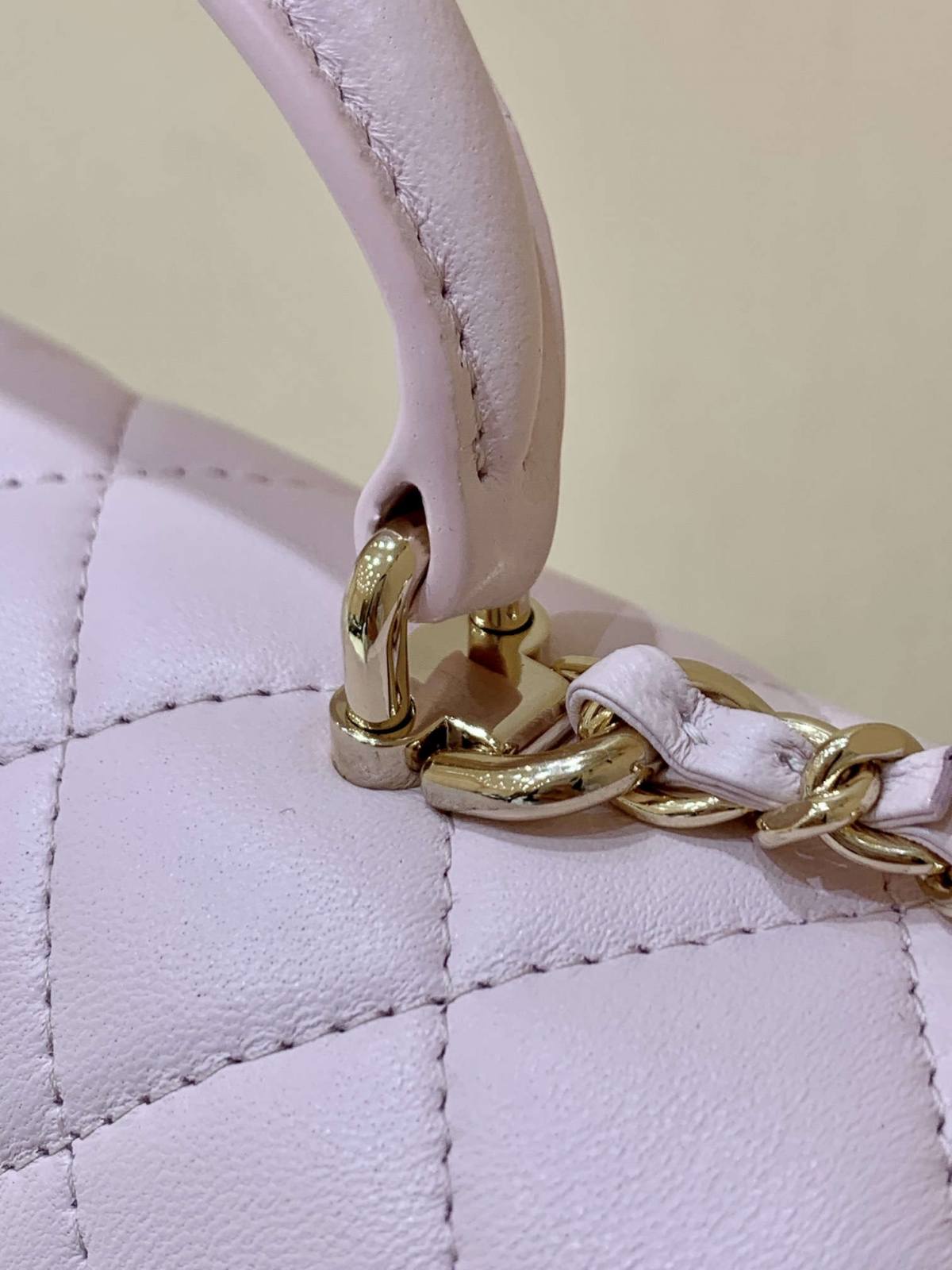 Ellebag’s Masterful Recreation of the Chanel Classic Flap Mini Handle AP2431: A Journey Through Three Exquisite Hues(2025 Jan Updated)-Best Quality Fake Louis Vuitton Bag Online Store, Replica designer bag ru