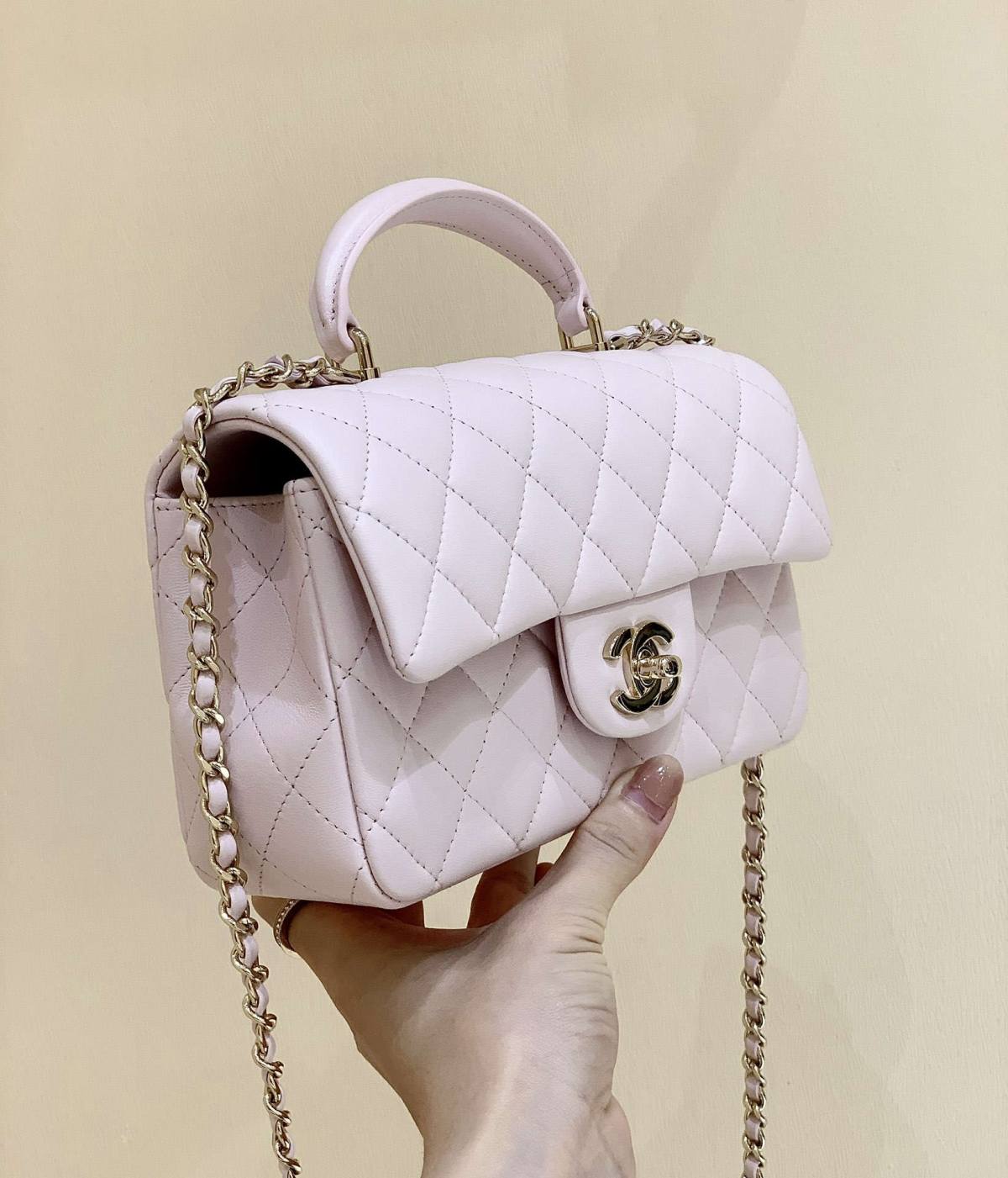 Ellebag’s Masterful Recreation of the Chanel Classic Flap Mini Handle AP2431: A Journey Through Three Exquisite Hues(2025 Jan Updated)-Best Quality Fake Louis Vuitton Bag Online Store, Replica designer bag ru