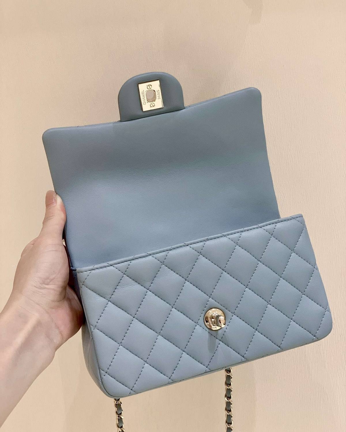 Ellebag’s Masterful Recreation of the Chanel Classic Flap Mini Handle AP2431: A Journey Through Three Exquisite Hues(2025 Jan Updated)-Best Quality Fake Louis Vuitton Bag Online Store, Replica designer bag ru