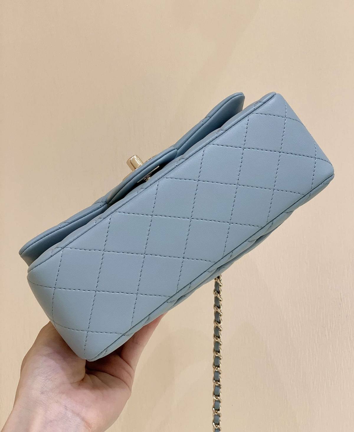 Ellebag’s Masterful Recreation of the Chanel Classic Flap Mini Handle AP2431: A Journey Through Three Exquisite Hues(2025 Jan Updated)-Best Quality Fake Louis Vuitton Bag Online Store, Replica designer bag ru