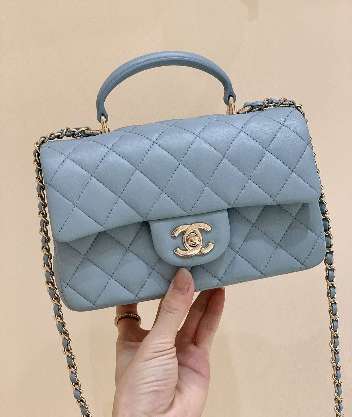 Ellebag’s Masterful Recreation of the Chanel Classic Flap Mini Handle AP2431: A Journey Through Three Exquisite Hues(2025 Jan Updated)-Best Quality Fake Louis Vuitton Bag Online Store, Replica designer bag ru