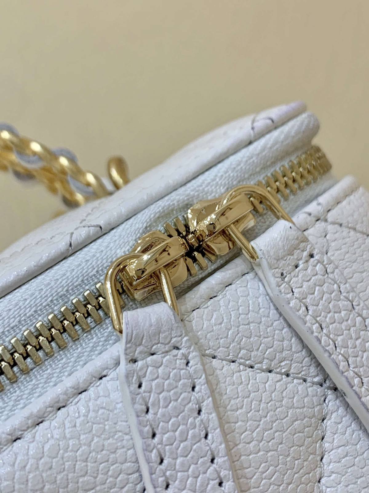 Ellebag’s Masterful Recreation of the Chanel Top Handle Vanity AP2805: A Journey Through Four Exquisite Hues(2025 Jan Updated)-Best Quality Fake Louis Vuitton Bag Online Store, Replica designer bag ru