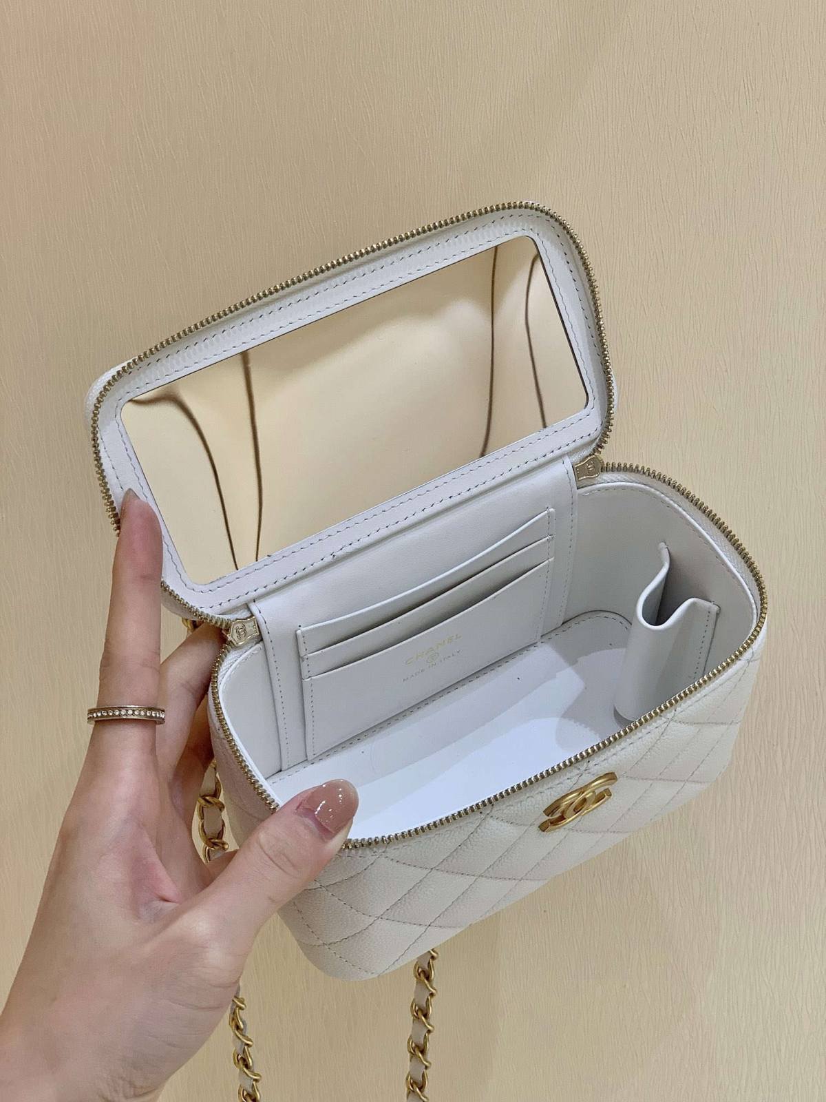 Ellebag’s Masterful Recreation of the Chanel Top Handle Vanity AP2805: A Journey Through Four Exquisite Hues(2025 Jan Updated)-Best Quality Fake Louis Vuitton Bag Online Store, Replica designer bag ru