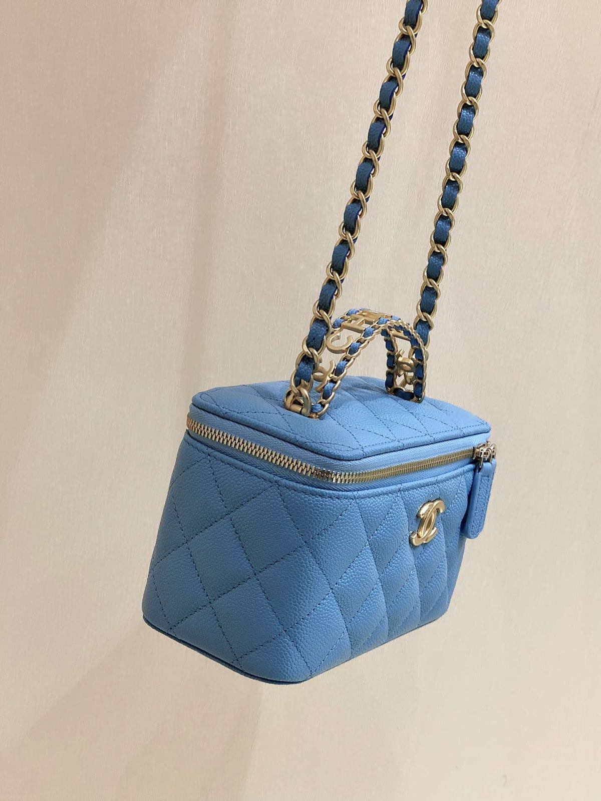 Ellebag’s Masterful Recreation of the Chanel Top Handle Vanity AP2805: A Journey Through Four Exquisite Hues(2025 Jan Updated)-Best Quality Fake Louis Vuitton Bag Online Store, Replica designer bag ru