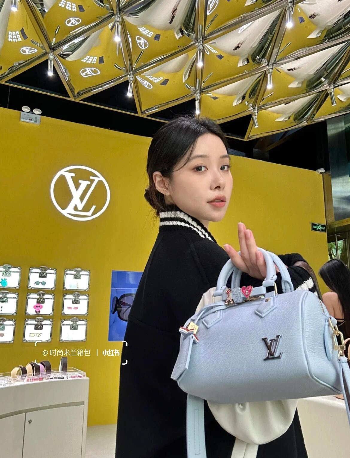 “Ellebag’s 1:1 Replica of Louis Vuitton Speedy Bandoulière 18 M24604: A Fusion of Craftsmanship and Innovation”(2025 Jan Updated)-အရည်အသွေးအကောင်းဆုံးအတု Louis Vuitton Bag အွန်လိုင်းစတိုး၊ ပုံစံတူဒီဇိုင်နာအိတ် ru