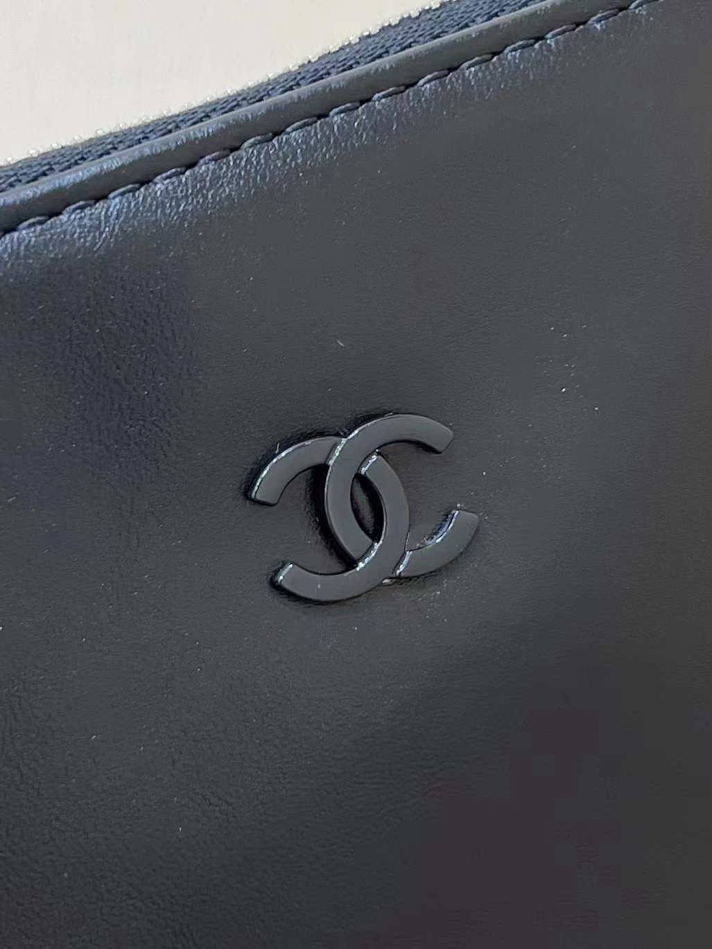 Ellebag’s Masterful Replica: The All-Black Chanel 22 Handbag AS3261(2025 Jan Updated)-Best Quality Fake Louis Vuitton Bag Online Store, Replica designer bag ru