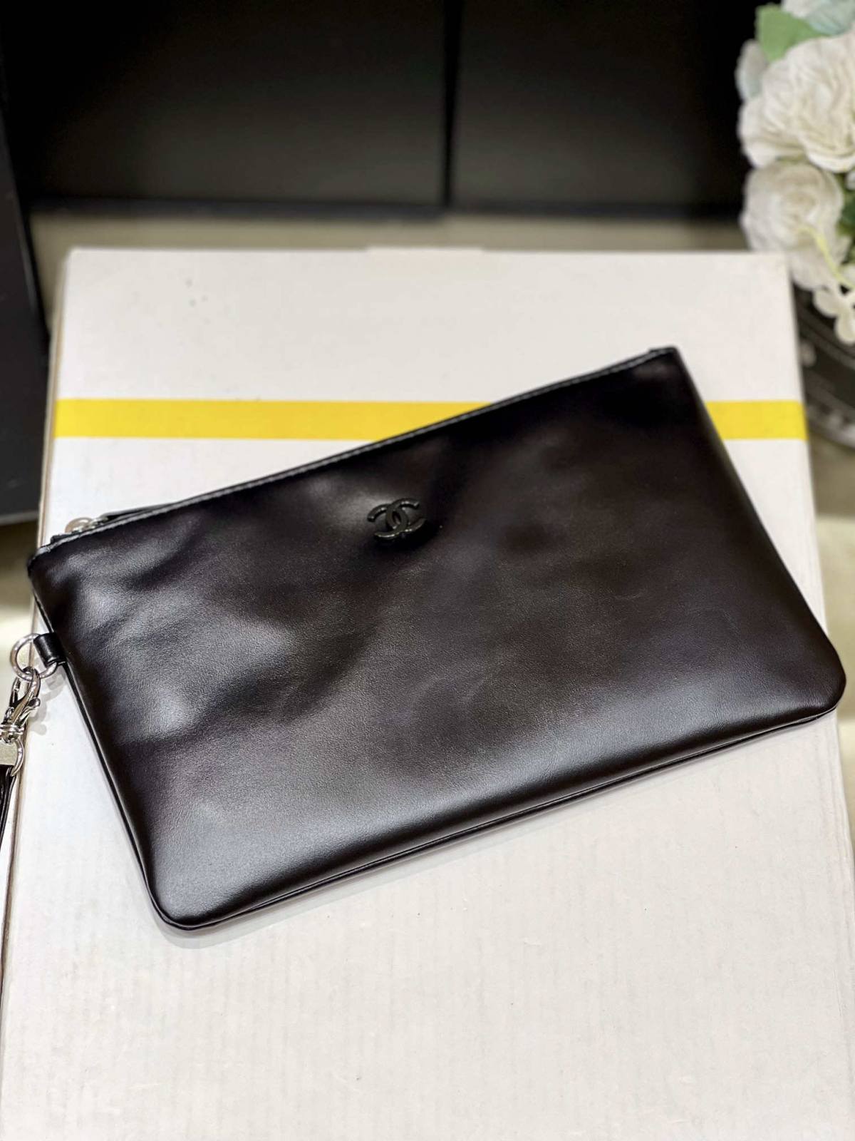 Ellebag’s Masterful Replica: The All-Black Chanel 22 Handbag AS3261(2025 Jan Updated)-Best Quality Fake Louis Vuitton Bag Online Store, Replica designer bag ru