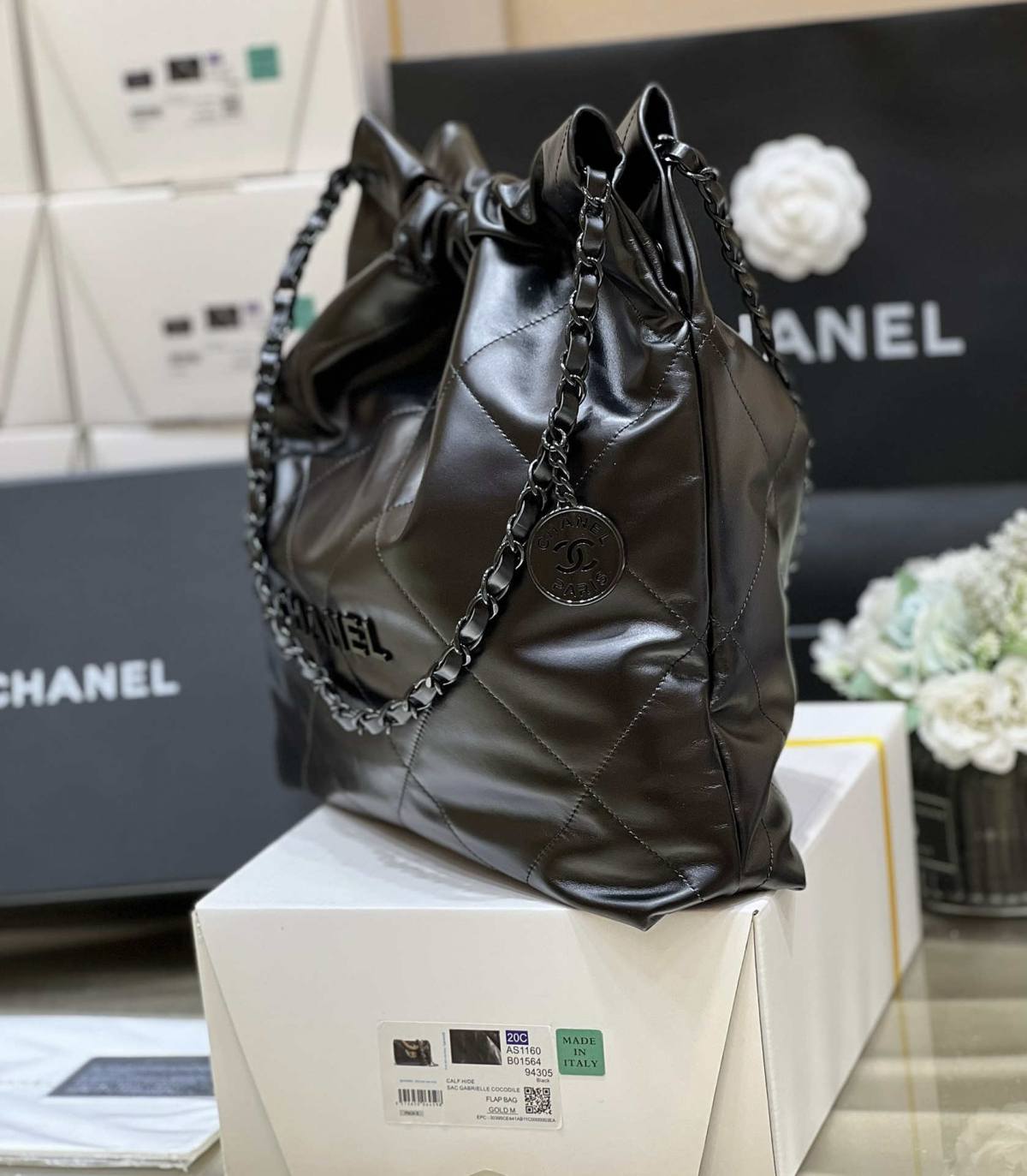 Ellebag’s Masterful Replica: The All-Black Chanel 22 Handbag AS3261(2025 Jan Updated)-Best Quality Fake Louis Vuitton Bag Online Store, Replica designer bag ru