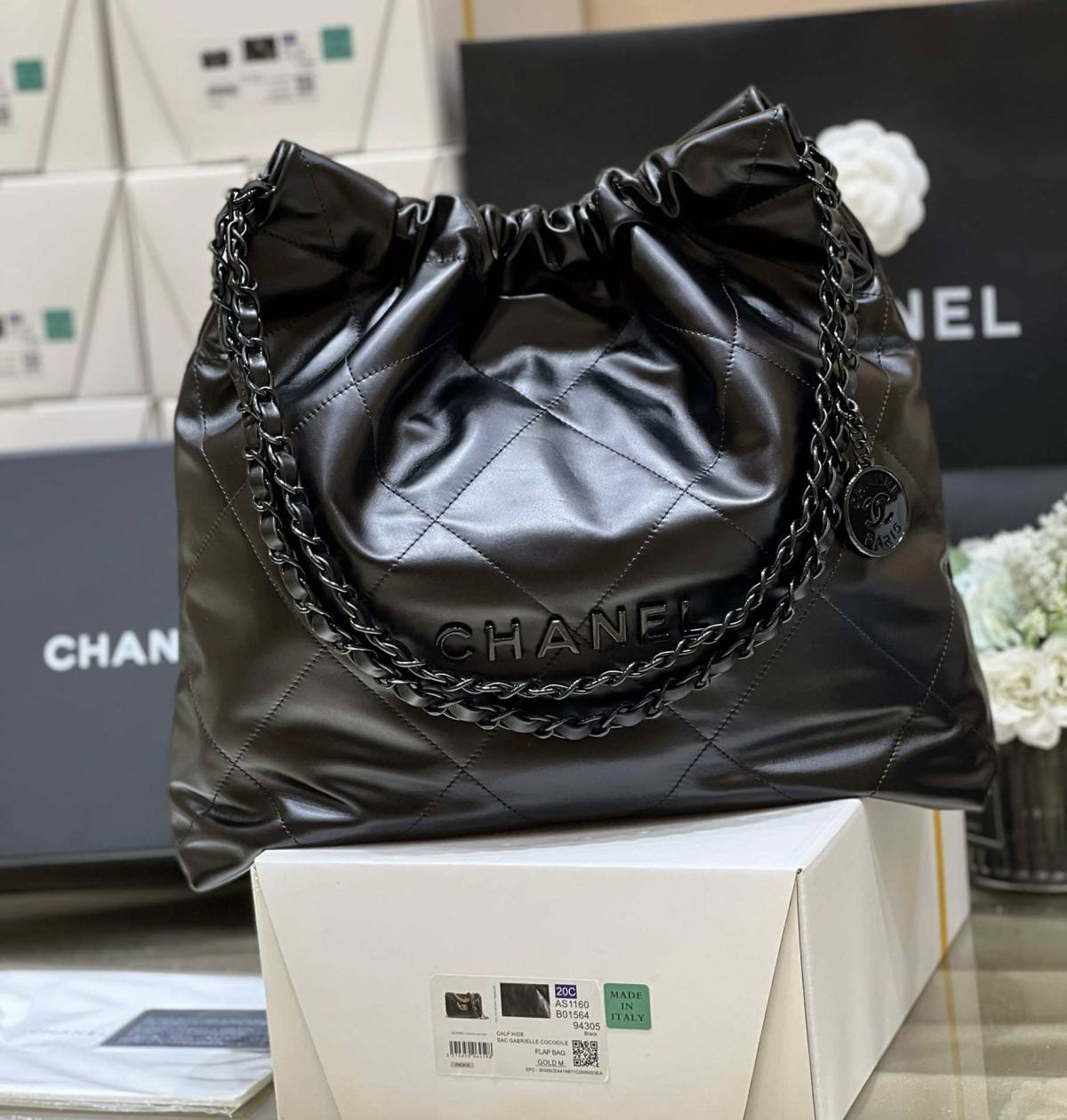 Ellebag’s Masterful Replica: The All-Black Chanel 22 Handbag AS3261(2025 Jan Updated)-Best Quality Fake Louis Vuitton Bag Online Store, Replica designer bag ru