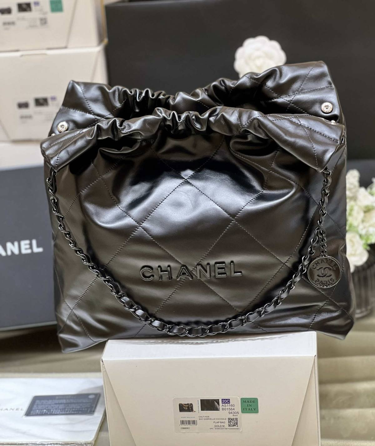 Ellebag’s Masterful Replica: The All-Black Chanel 22 Handbag AS3261(2025 Jan Updated)-Best Quality Fake Louis Vuitton Bag Online Store, Replica designer bag ru