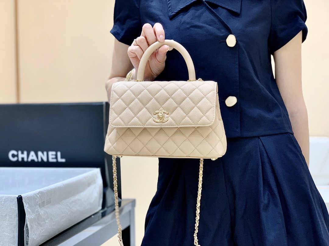 Ellebag’s Masterful Replica: The Beige Caviar Leather Chanel Coco Handle 22P with Champagne Gold Hardware(2025 Jan Updated)-Best Quality Fake Louis Vuitton Bag Online Store, Replica designer bag ru