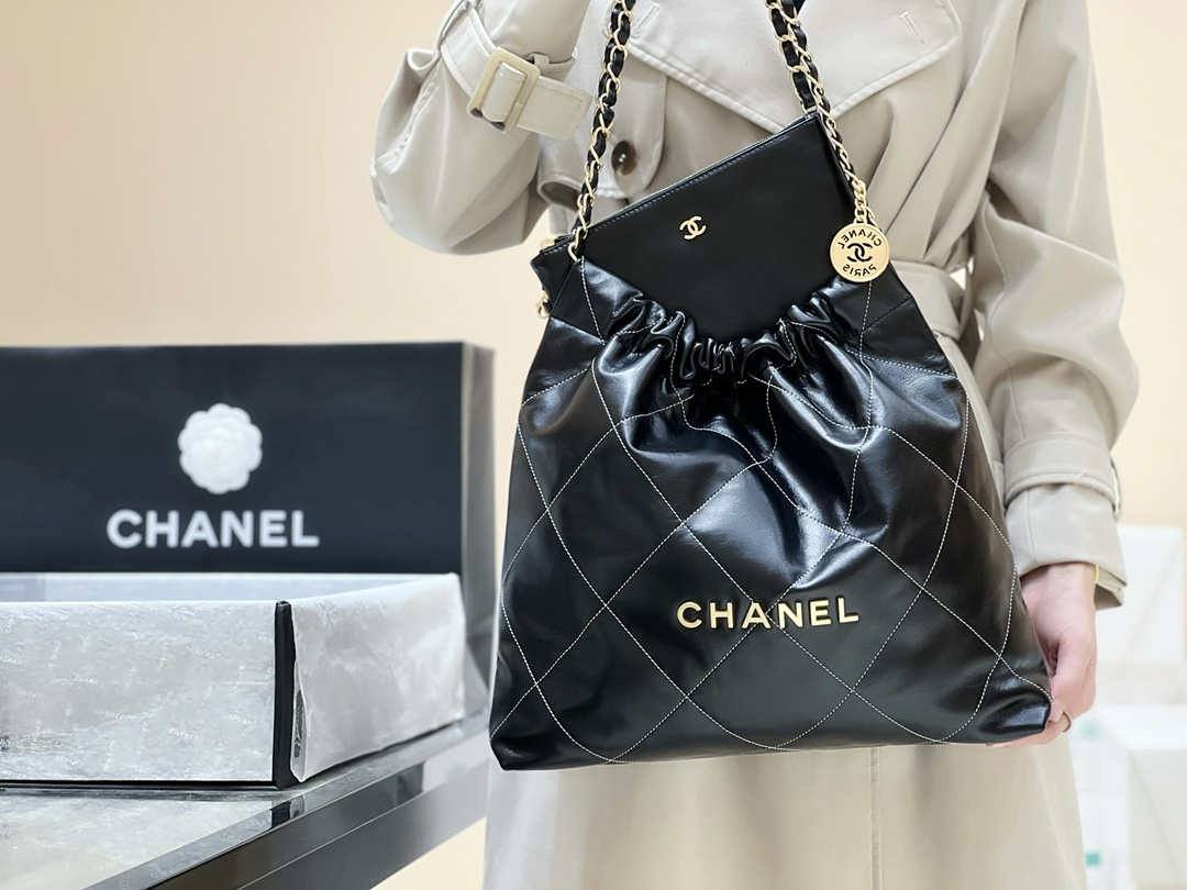 Ellebag’s Masterful Replica: The Black Calfskin Chanel 22 Handbag AS3261 with Gold Hardware(2025 Jan Updated)-Best Quality Fake Louis Vuitton Bag Online Store, Replica designer bag ru