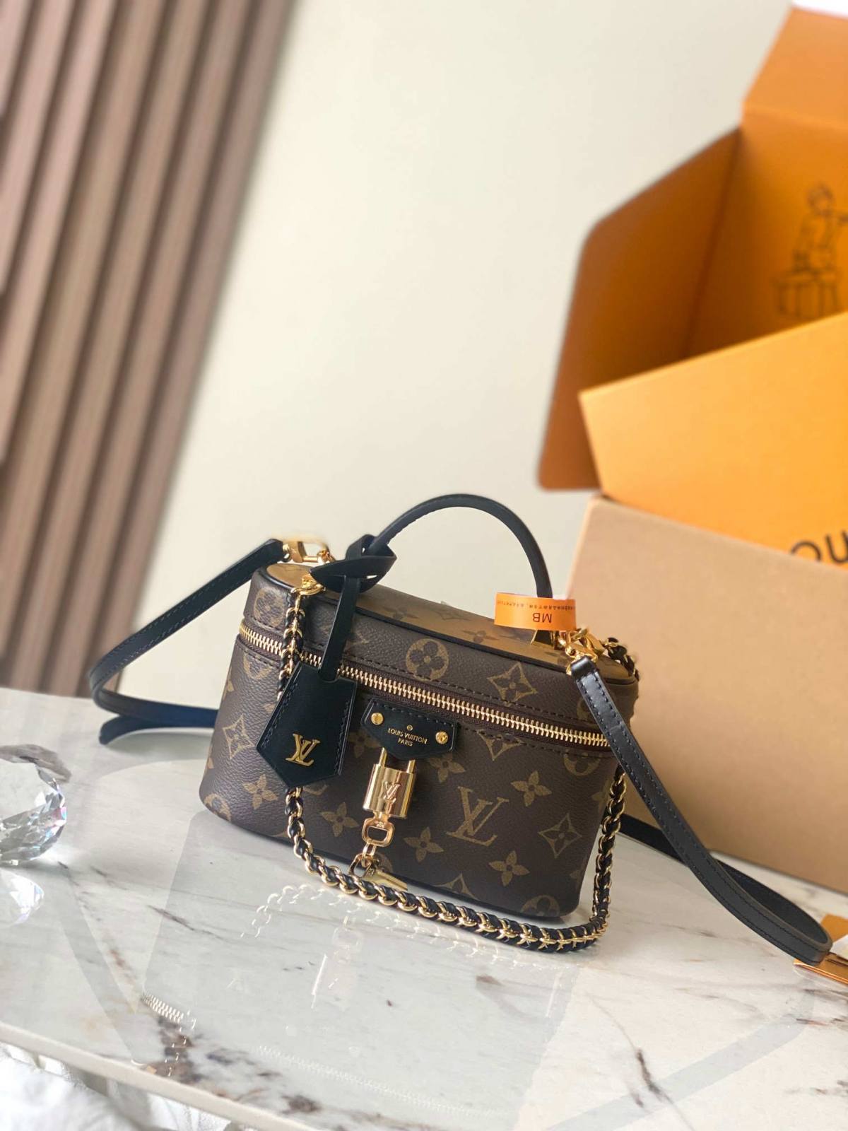 “Ellebag’s 1:1 Replica of Louis Vuitton Vanity Chain 💰ouch Handbag M47125: A Triumph of Craftsmanship”(2025 Jan Updated)-Best Quality Fake Louis Vuitton Bag Online Store, Replica designer bag ru