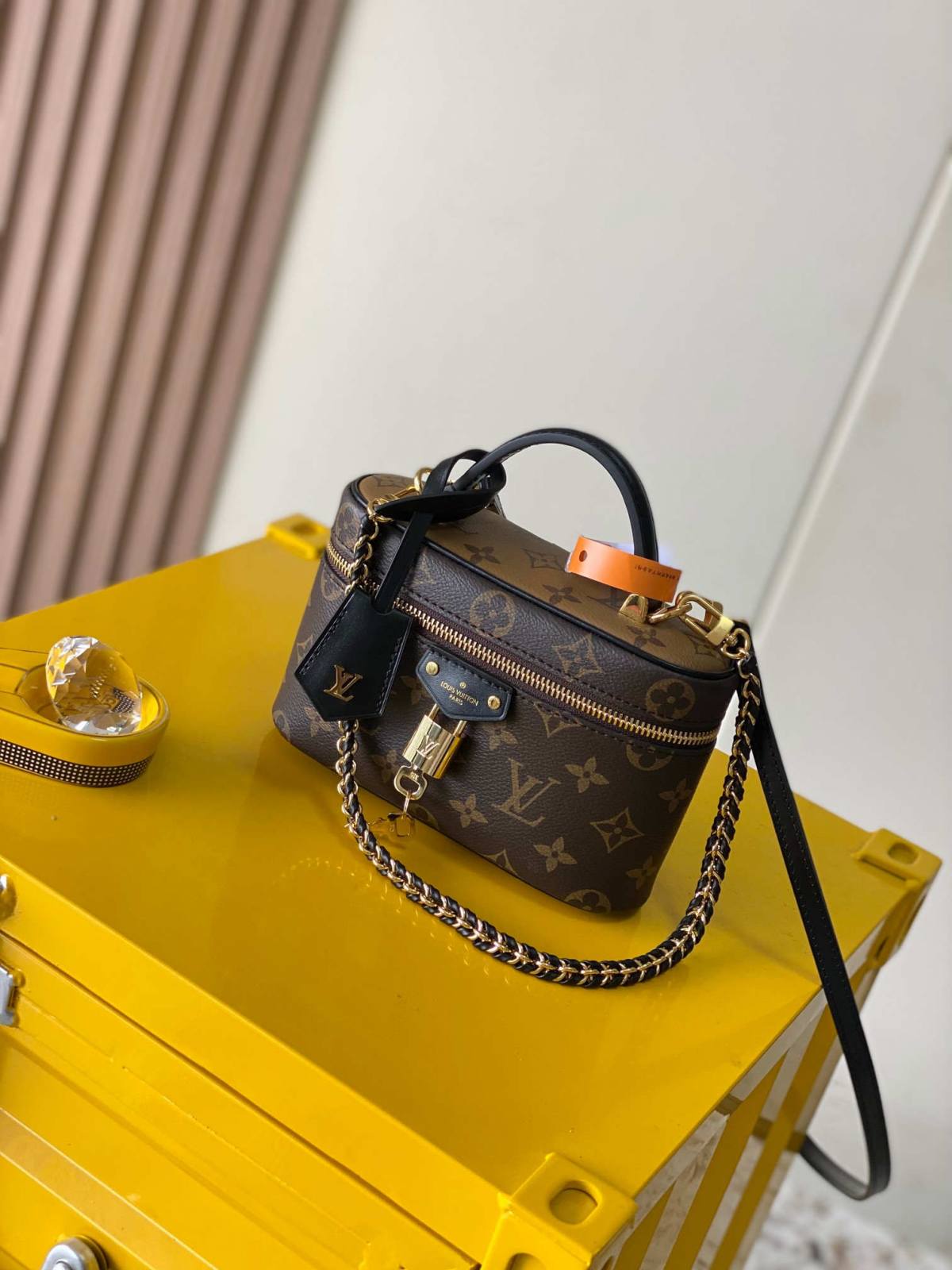 “Ellebag’s 1:1 Replica of Louis Vuitton Vanity Chain 💰ouch Handbag M47125: A Triumph of Craftsmanship”(2025 Jan Updated)-Best Quality Fake Louis Vuitton Bag Online Store, Replica designer bag ru