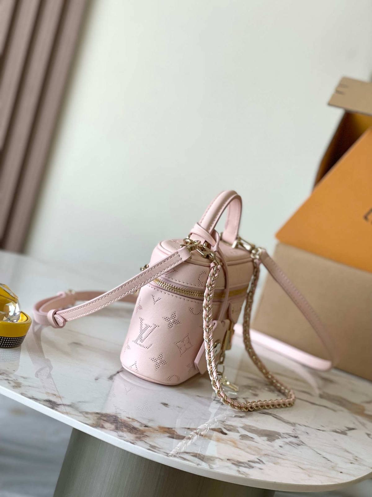 “Ellebag’s 1:1 Replica of Louis Vuitton Vanity Pouch M11298: A Tribute to Timeless Luxury”(2025 Feb Updated)-Yakanakisa Hunhu Fake Louis Vuitton Bag Online Store, Replica dhizaini bag ru