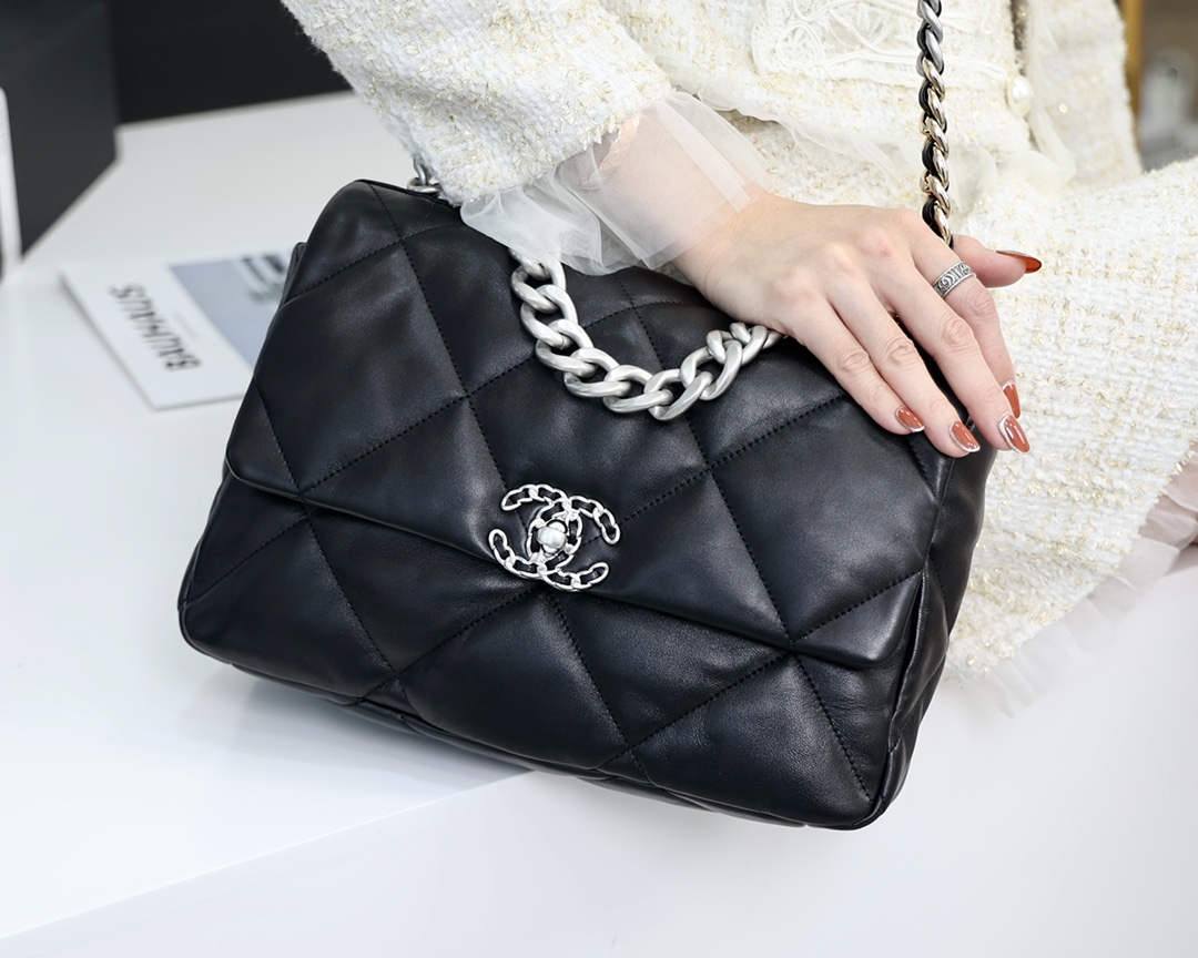 Ellebag’s Meticulous Recreation of the Chanel 19 Bag: A Comparative Study of AS1160 and AS1161 Models(2025 Feb Updated)-Best Quality Fake Louis Vuitton Bag Online Store, Replica designer bag ru