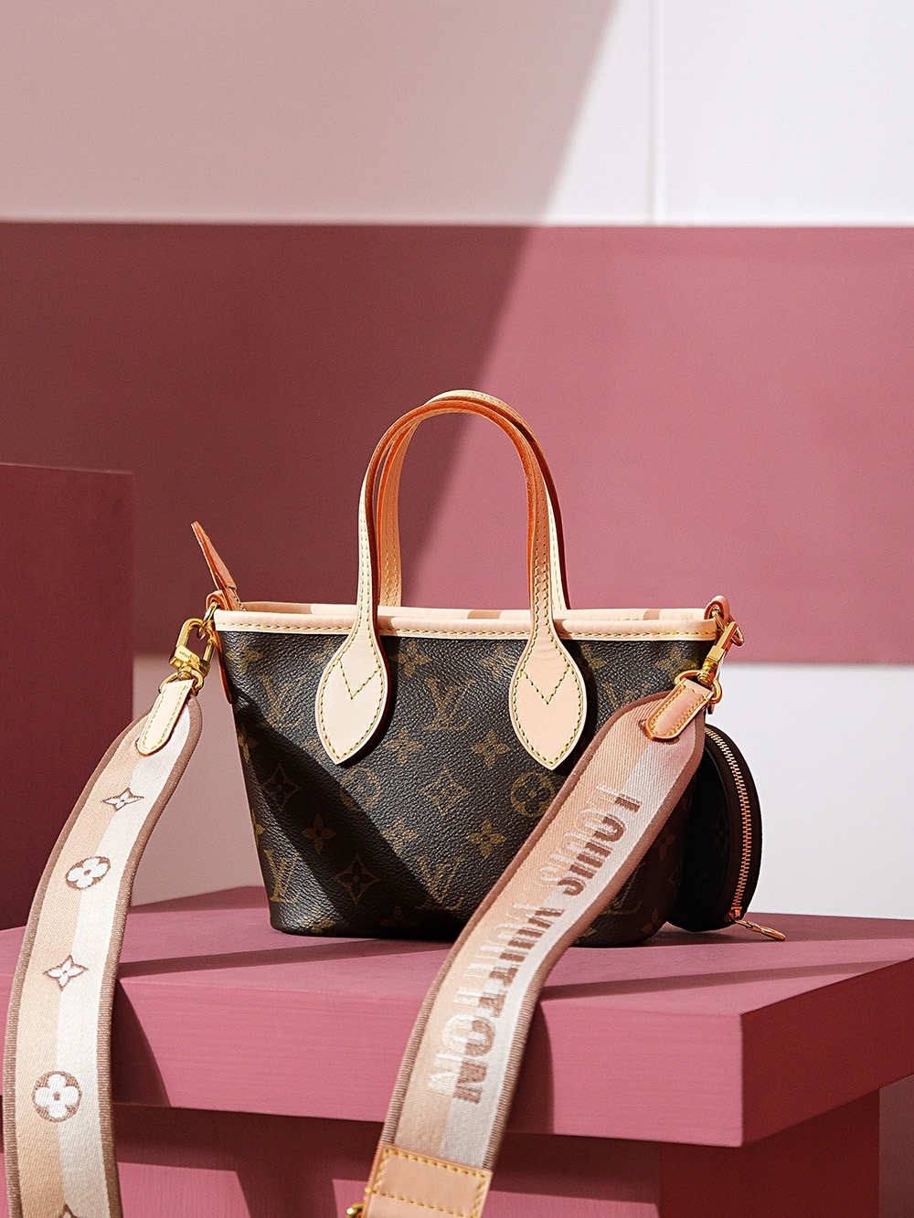 Ellebag’s 1:1 Replica of the Louis Vuitton Neverfull BB M46705: A Perfect Blend of Elegance and Functionality(2025 Feb Updated)-Best Quality Fake Louis Vuitton Bag Online Store, Replica designer bag ru