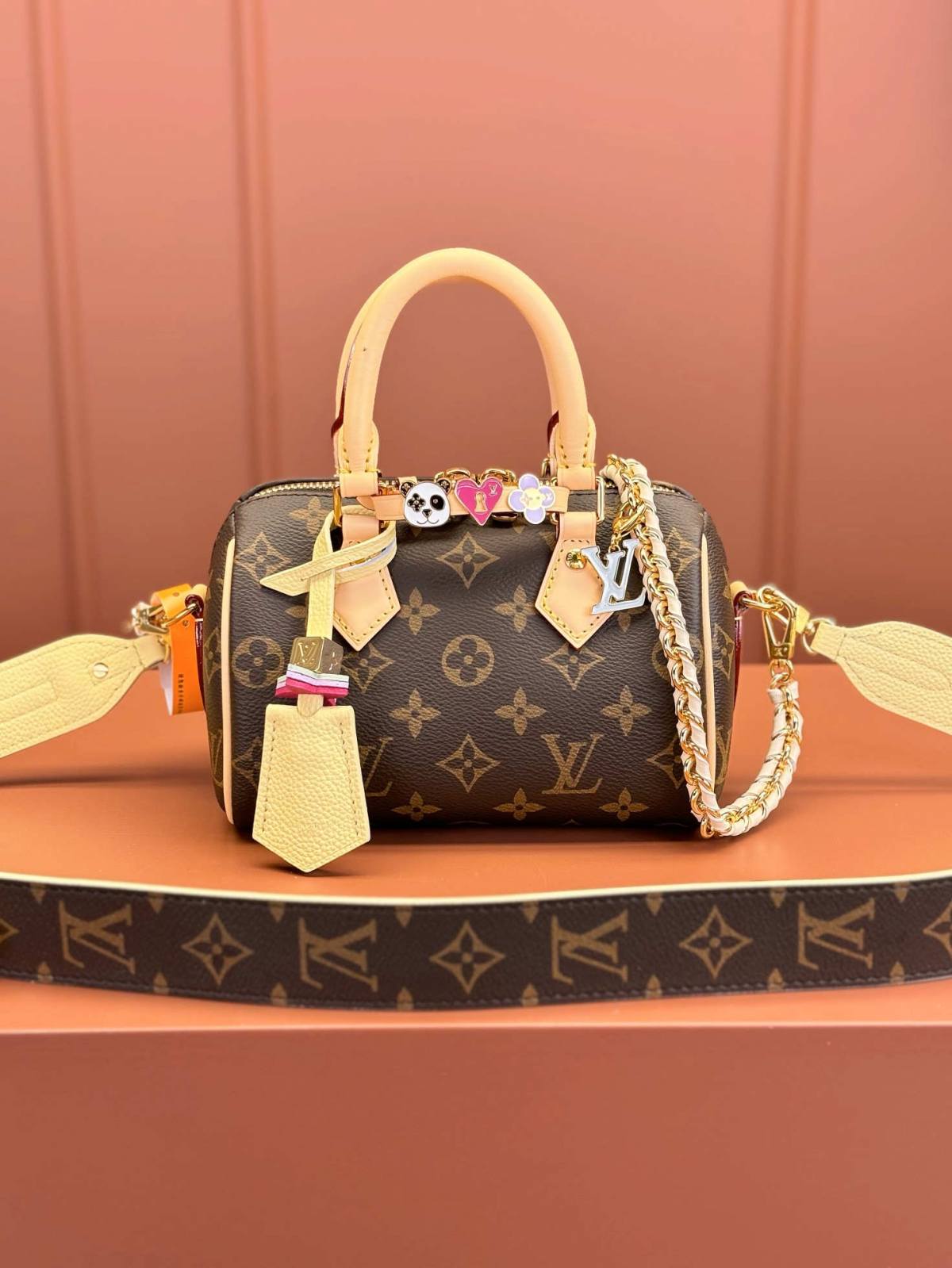 Ellebag’s 1:1 Replica of the Louis Vuitton SPEEDY BANDOULIÈRE 18 Handbag M46970: A Masterpiece of Craftsmanship(2025 Feb Updated)-Լավագույն որակի կեղծ Louis Vuitton պայուսակների առցանց խանութ, Replica դիզայներական պայուսակ ru