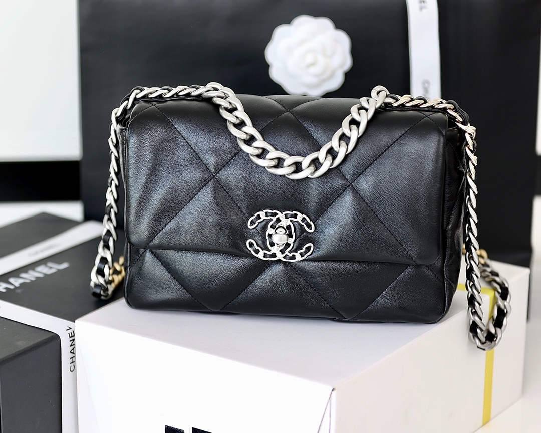 Ellebag’s Meticulous Recreation of the Chanel 19 Bag AS1160: A Testament to Craftsmanship and Precision(2025 Feb Updated)-Best Quality Fake Louis Vuitton Bag Online Store, Replica designer bag ru