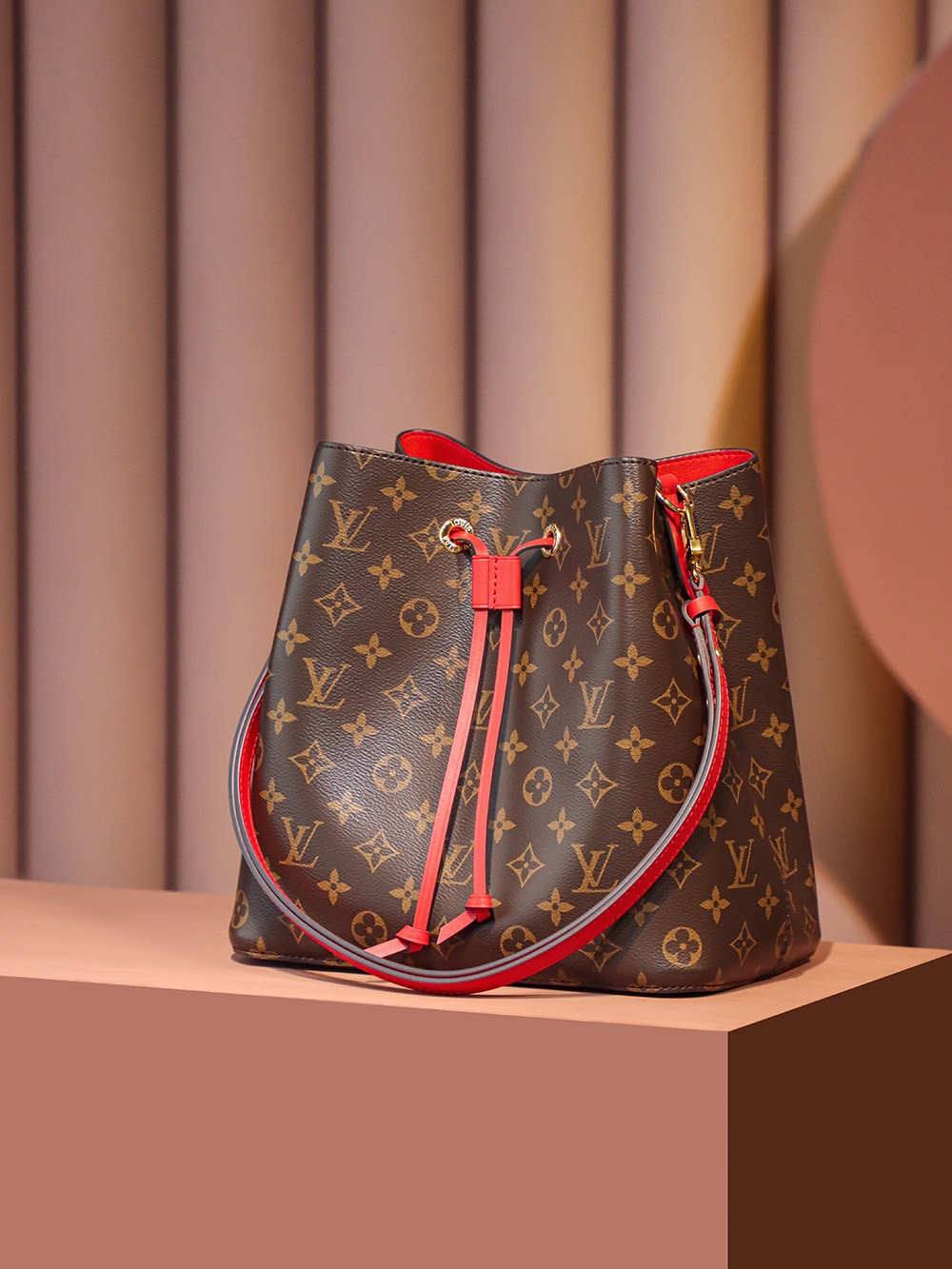 Ellebag’s Journey of Recreating the Iconic Louis Vuitton M44020 M44022 M44887 M44021 “NÉONÒÉ” Water Bucket Bag(2025 Feb Updated)-Best Quality Fake Louis Vuitton Bag Online Store, Replica designer bag ru