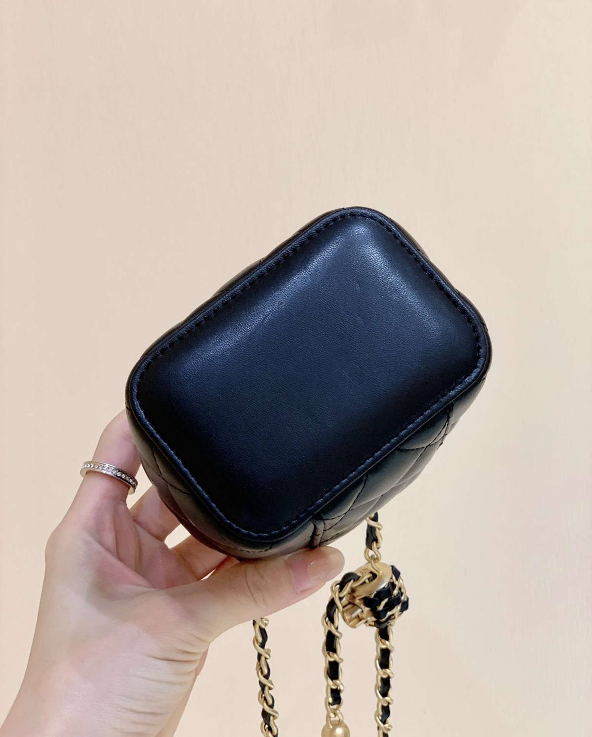 Ellebag’s Meticulous Recreation of the Chanel 22P AP1447: A Tale of Craftsmanship and Precision black and blue(2025 Feb Updated)-Best Quality Fake Louis Vuitton Bag Online Store, Replica designer bag ru