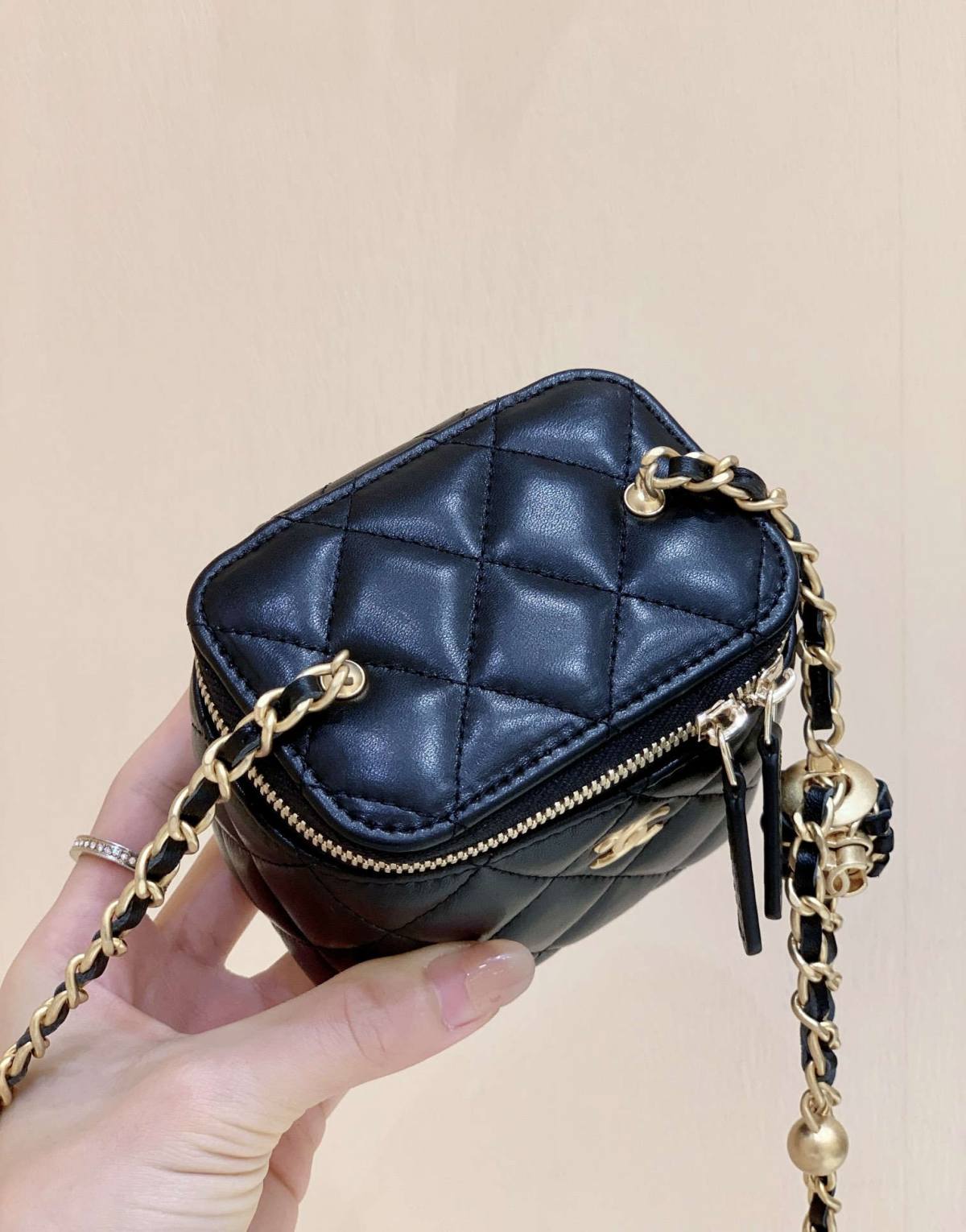 Ellebag’s Meticulous Recreation of the Chanel 22P AP1447: A Tale of Craftsmanship and Precision black and blue(2025 Feb Updated)-Best Quality Fake Louis Vuitton Bag Online Store, Replica designer bag ru