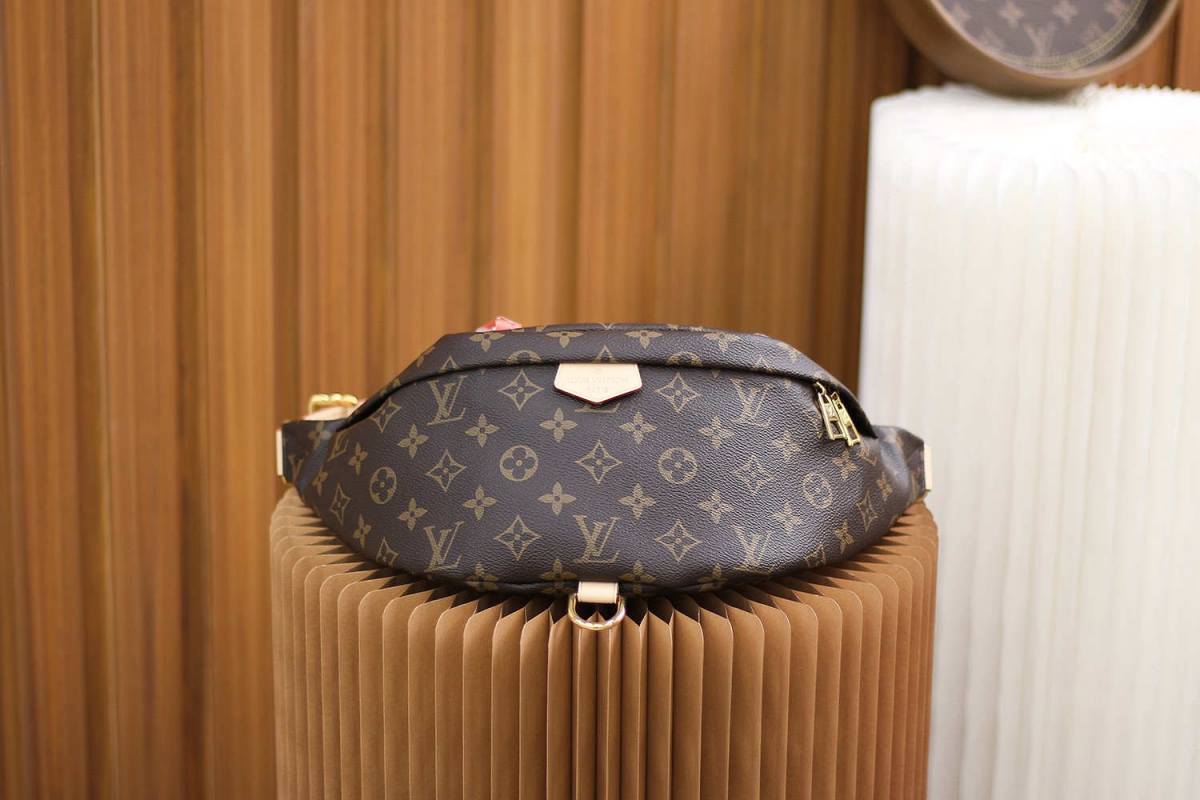 “Ellebag’s 1:1 Replica of Louis Vuitton Bum Bag M43644: A Perfect Blend of Functionality and Fashion”(2025 Feb Updated)-Best Quality adịgboroja Louis vuitton akpa Online Store, oyiri mmebe akpa ru