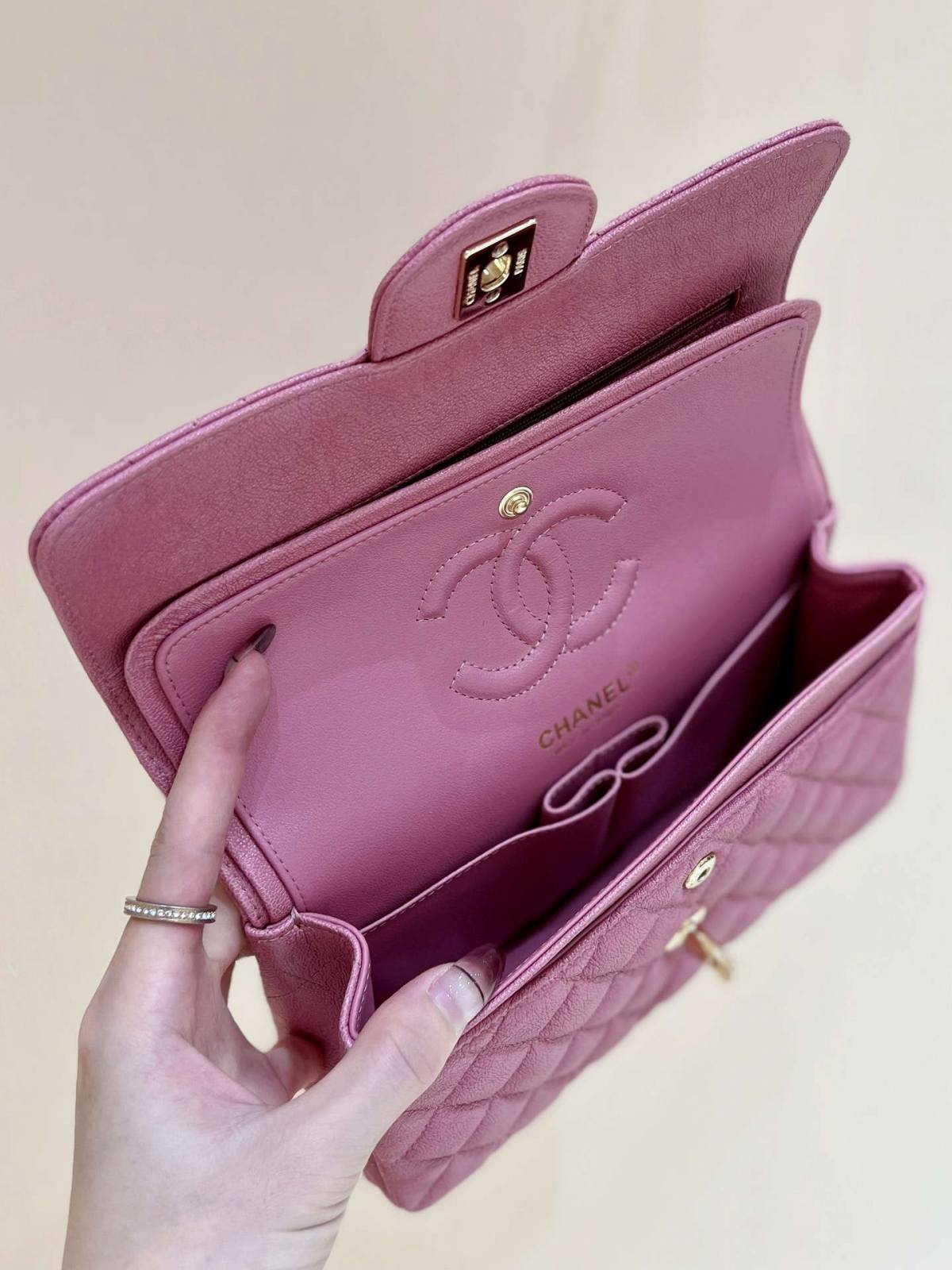 Ellebag’s Meticulous Recreation of the Chanel Classic Flap AS1113: A Story of Craftsmanship and Precision(2025 Feb Updated)-Best Quality Fake Louis Vuitton Bag Online Store, Replica designer bag ru