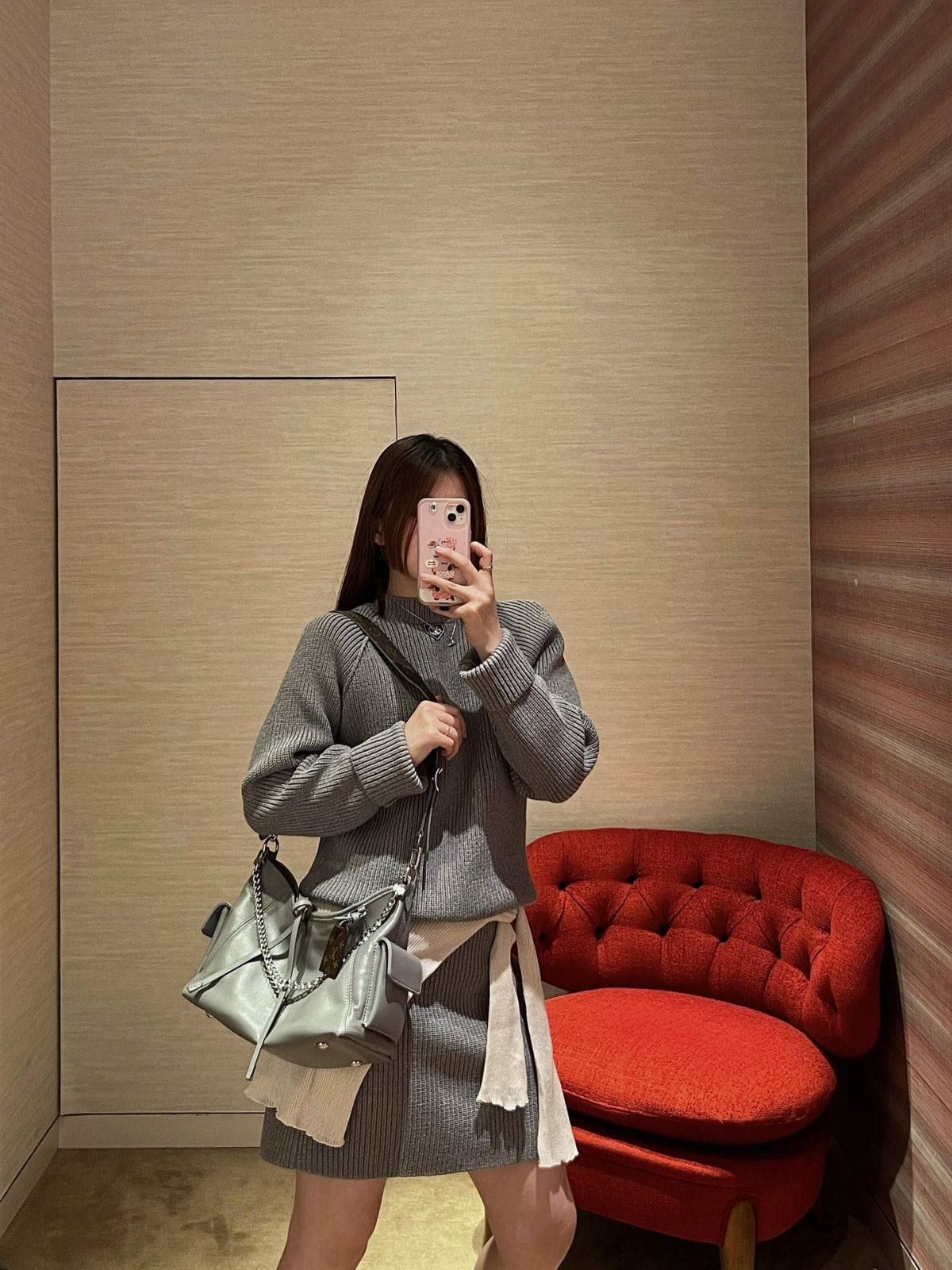 “Ellebag’s 1:1 Replica of Louis Vuitton Carryall Cargo Small M12579: A Perfect Blend of Craftsmanship and Luxury”(2025 Feb Updated)-Best Quality Fake Louis Vuitton Bag Online Store, Replica designer bag ru