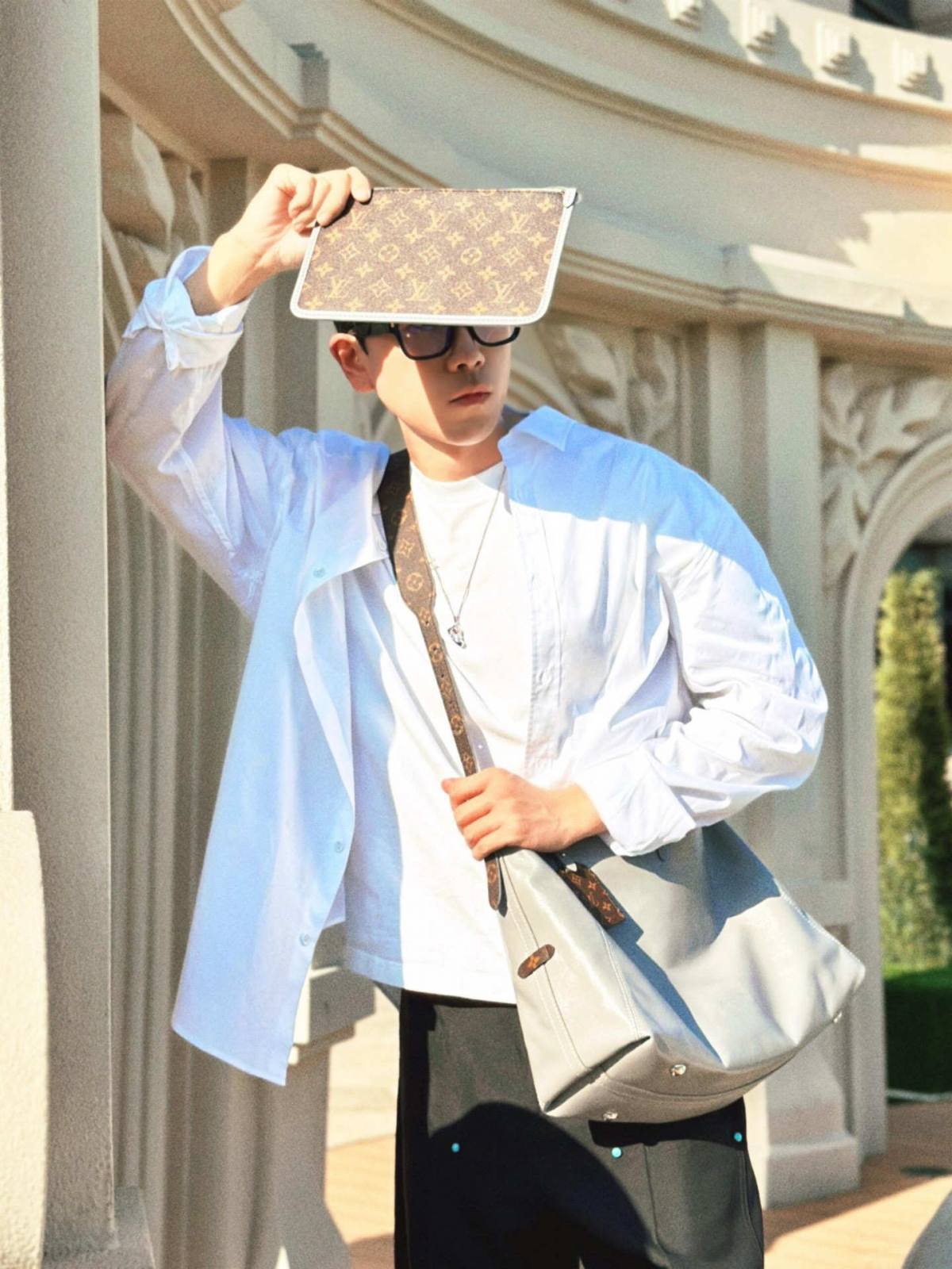 “Ellebag’s 1:1 Replica of Louis Vuitton Carryall Cargo Small M12579: A Perfect Blend of Craftsmanship and Luxury”(2025 Feb Updated)-Best Quality Fake Louis Vuitton Bag Online Store, Replica designer bag ru