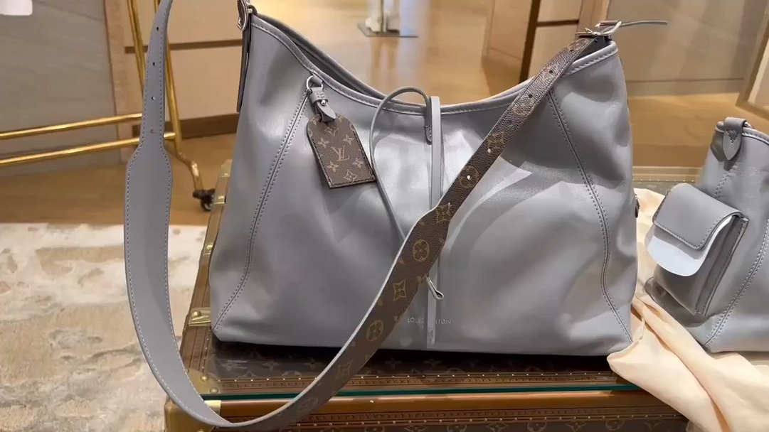 “Ellebag’s 1:1 Replica of Louis Vuitton Carryall Cargo Small M12579: A Perfect Blend of Craftsmanship and Luxury”(2025 Feb Updated)-Best Quality Fake Louis Vuitton Bag Online Store, Replica designer bag ru