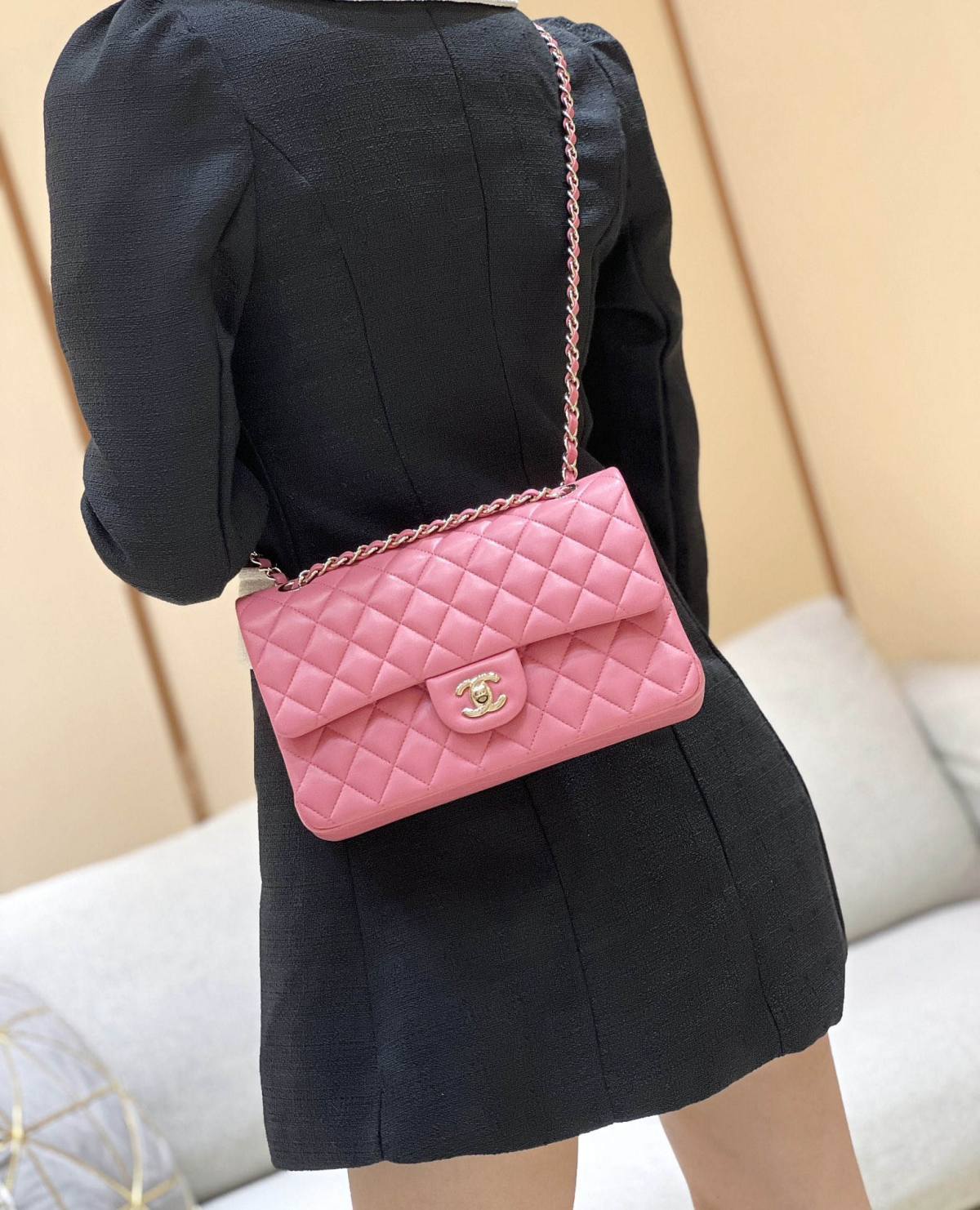 Ellebag’s Top-Grade Replica of the Chanel Classic Flap Medium Bag: A 25.5cm Deep Pink Lambskin with Champagne Gold Hardware(2025 Feb Updated)-Best Quality Fake Louis Vuitton Bag Online Store, Replica designer bag ru