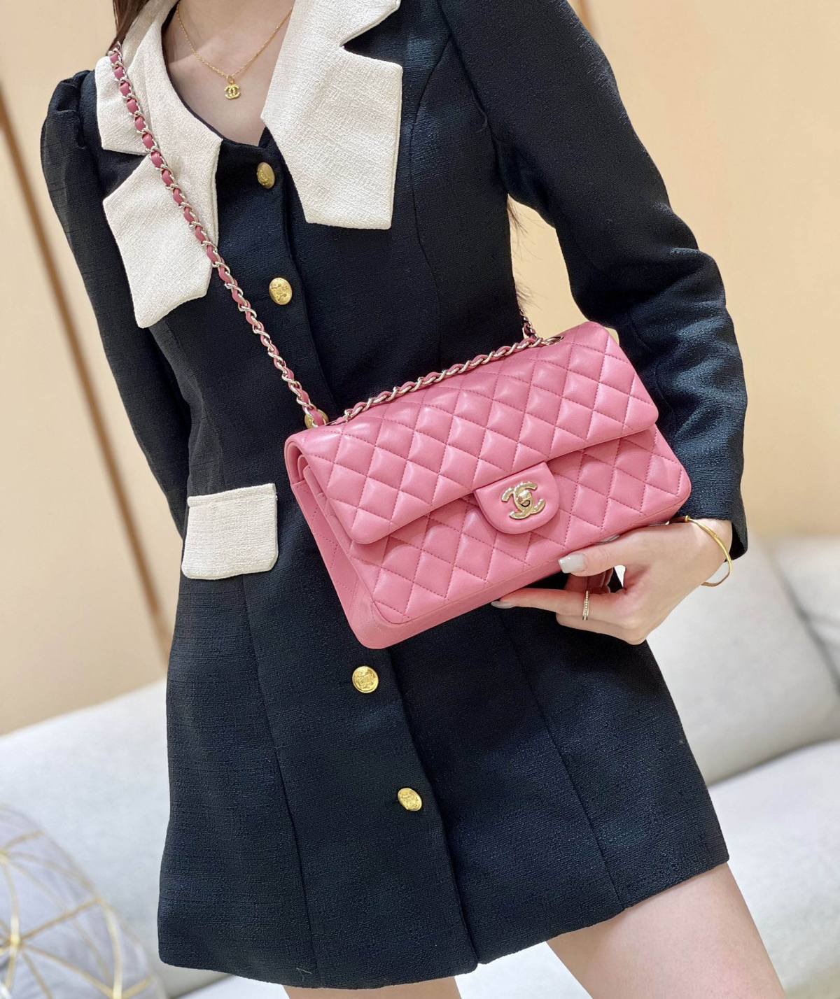 Ellebag’s Top-Grade Replica of the Chanel Classic Flap Medium Bag: A 25.5cm Deep Pink Lambskin with Champagne Gold Hardware(2025 Feb Updated)-Best Quality Fake Louis Vuitton Bag Online Store, Replica designer bag ru