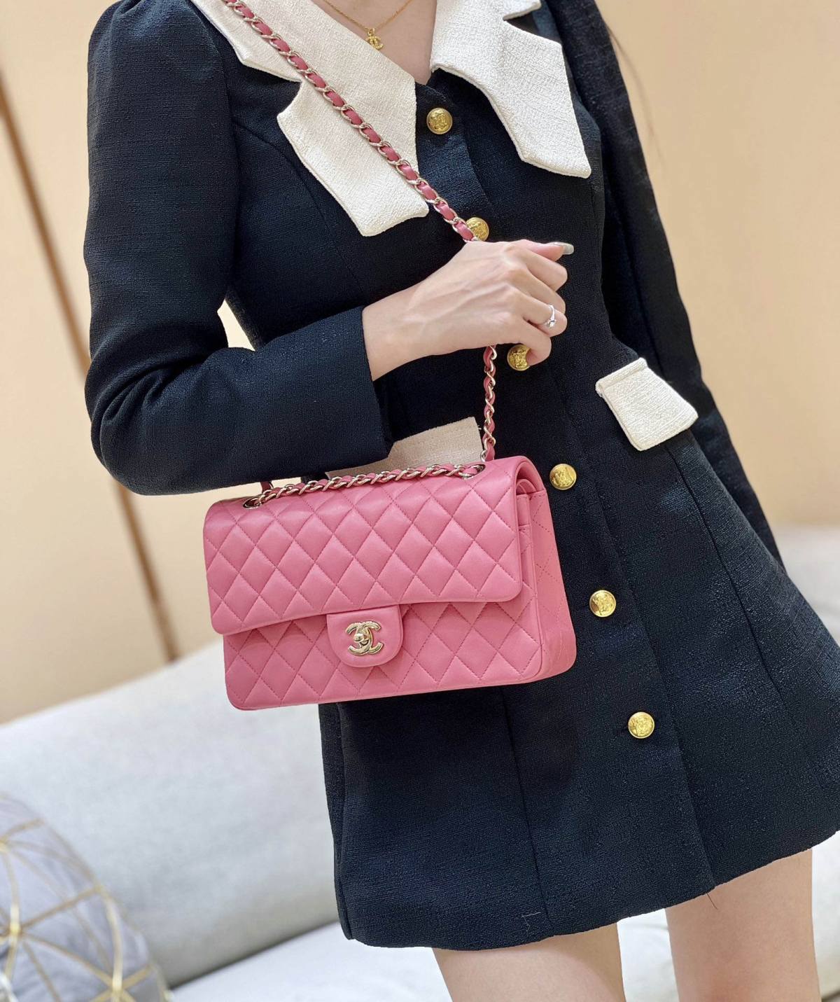 Ellebag’s Top-Grade Replica of the Chanel Classic Flap Medium Bag: A 25.5cm Deep Pink Lambskin with Champagne Gold Hardware(2025 Feb Updated)-Best Quality Fake Louis Vuitton Bag Online Store, Replica designer bag ru