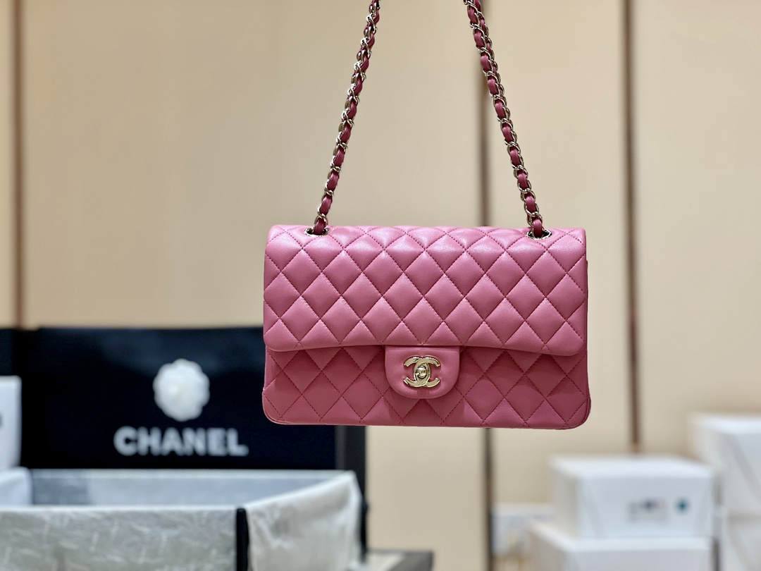 Ellebag’s Top-Grade Replica of the Chanel Classic Flap Medium Bag: A 25.5cm Deep Pink Lambskin with Champagne Gold Hardware(2025 Feb Updated)-Best Quality Fake Louis Vuitton Bag Online Store, Replica designer bag ru