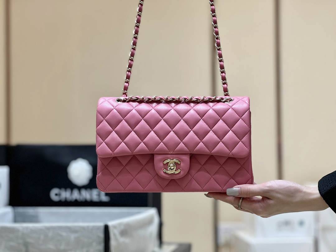 Ellebag’s Top-Grade Replica of the Chanel Classic Flap Medium Bag: A 25.5cm Deep Pink Lambskin with Champagne Gold Hardware(2025 Feb Updated)-Best Quality Fake Louis Vuitton Bag Online Store, Replica designer bag ru