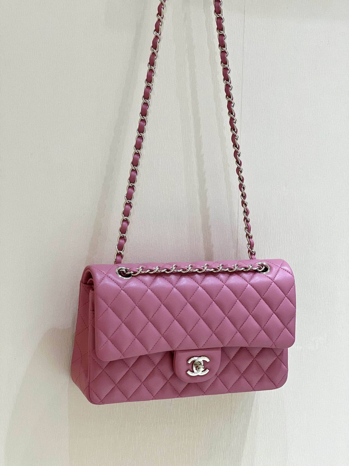 Ellebag’s Top-Grade Replica of the Chanel Classic Flap Medium Bag: A 25.5cm Deep Pink Lambskin with Champagne Gold Hardware(2025 Feb Updated)-Best Quality Fake Louis Vuitton Bag Online Store, Replica designer bag ru