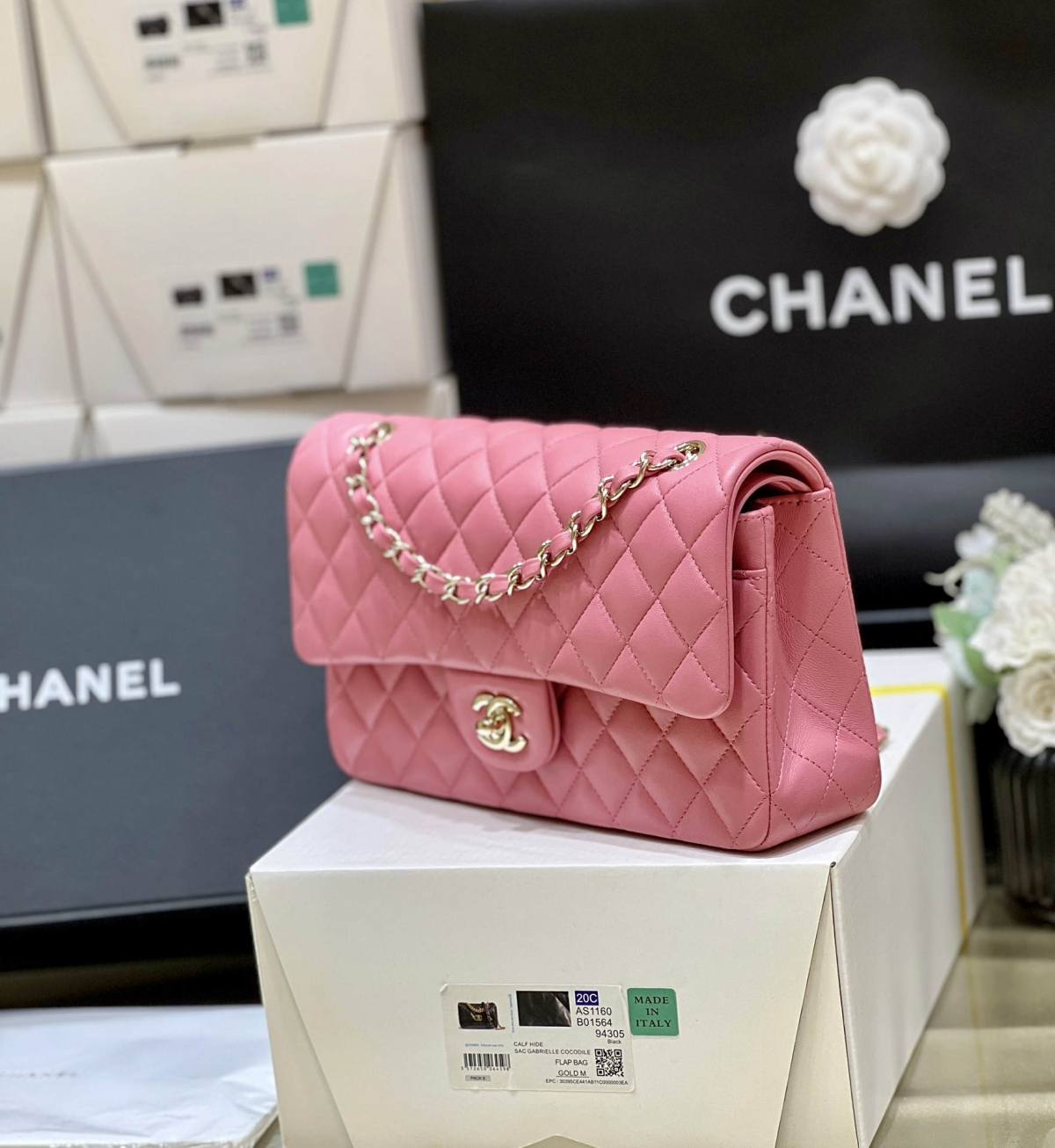 Ellebag’s Top-Grade Replica of the Chanel Classic Flap Medium Bag: A 25.5cm Deep Pink Lambskin with Champagne Gold Hardware(2025 Feb Updated)-Best Quality Fake Louis Vuitton Bag Online Store, Replica designer bag ru