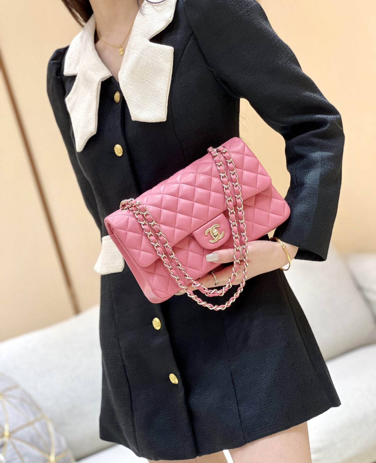 Ellebag’s Top-Grade Replica of the Chanel Classic Flap Medium Bag: A 25.5cm Deep Pink Lambskin with Champagne Gold Hardware(2025 Feb Updated)-Best Quality Fake Louis Vuitton Bag Online Store, Replica designer bag ru