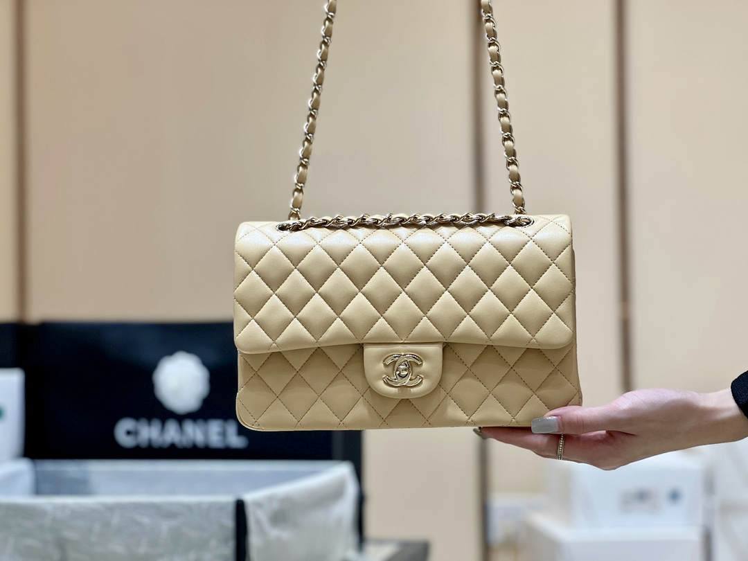 Ellebag’s Top-Grade Replica of the Chanel Classic Flap Medium Bag: A 25.5cm Light Beige Lambskin with Champagne Gold Hardware(2025 Feb Updated)-Best Quality Fake Louis Vuitton Bag Online Store, Replica designer bag ru