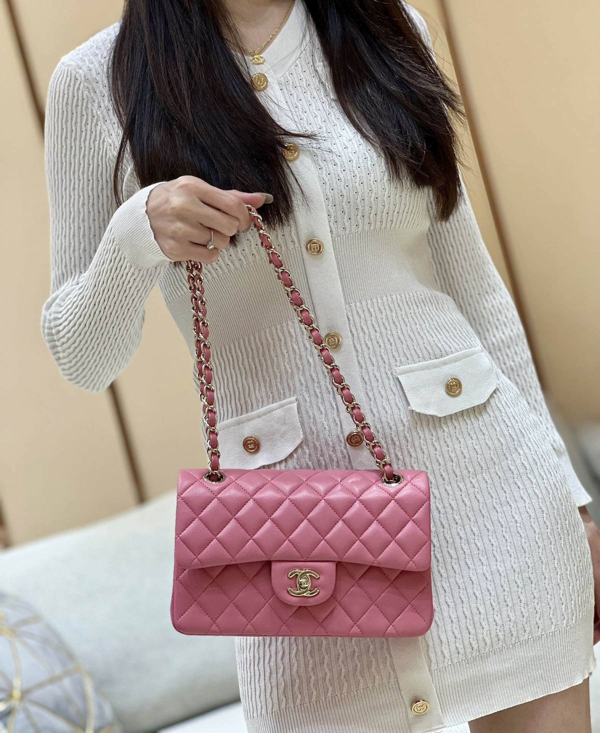 Ellebag’s Top-Grade Replica of the Chanel Classic Flap Small Bag: A 23cm Deep Pink Lambskin with Champagne Gold Hardware(2025 Feb Updated)-Bescht Qualitéit Fake Louis Vuitton Bag Online Store, Replica Designer Bag ru