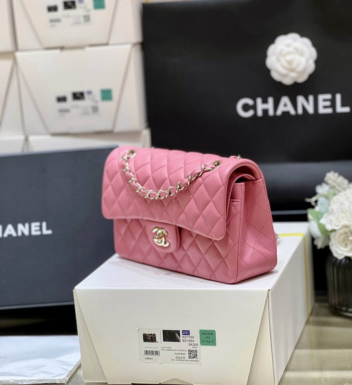 Ellebag’s Top-Grade Replica of the Chanel Classic Flap Small Bag: A 23cm Deep Pink Lambskin with Champagne Gold Hardware(2025 Feb Updated)-Bescht Qualitéit Fake Louis Vuitton Bag Online Store, Replica Designer Bag ru