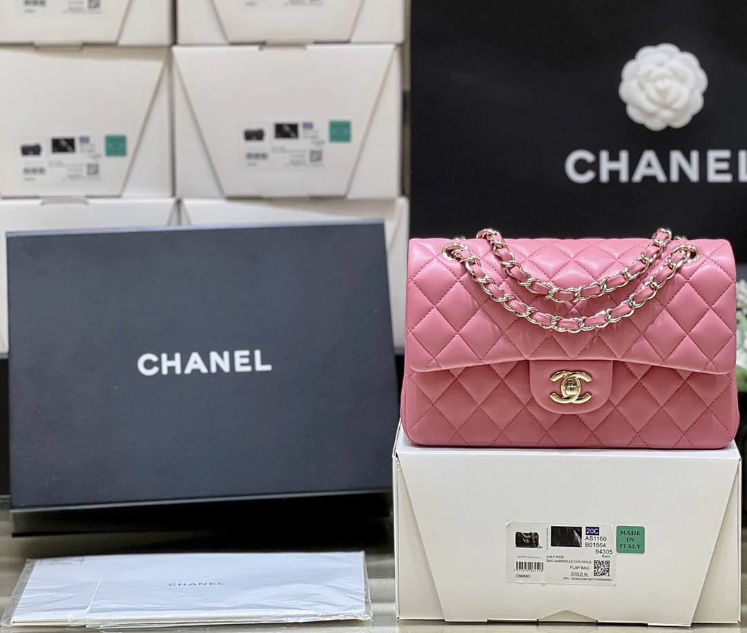 Ellebag’s Top-Grade Replica of the Chanel Classic Flap Small Bag: A 23cm Deep Pink Lambskin with Champagne Gold Hardware(2025 Feb Updated)-Bescht Qualitéit Fake Louis Vuitton Bag Online Store, Replica Designer Bag ru