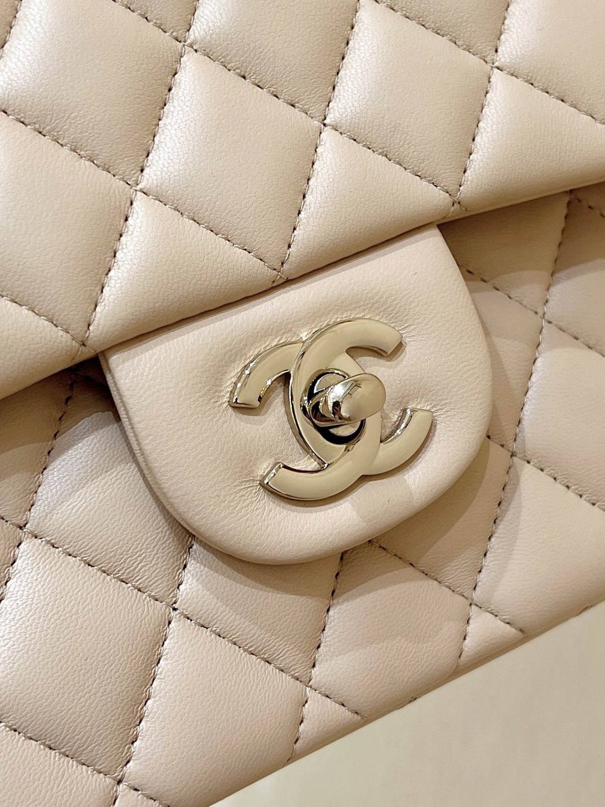 Ellebag’s Top-Grade Replica of the Chanel Classic Flap Small Bag: A 23cm Light Beige Lambskin with Champagne Gold Hardware(2025 Feb Updated)-उत्तम गुणवत्ता नकली लुई Vuitton बैग ऑनलाइन स्टोर, प्रतिकृति डिजाइनर बैग ru