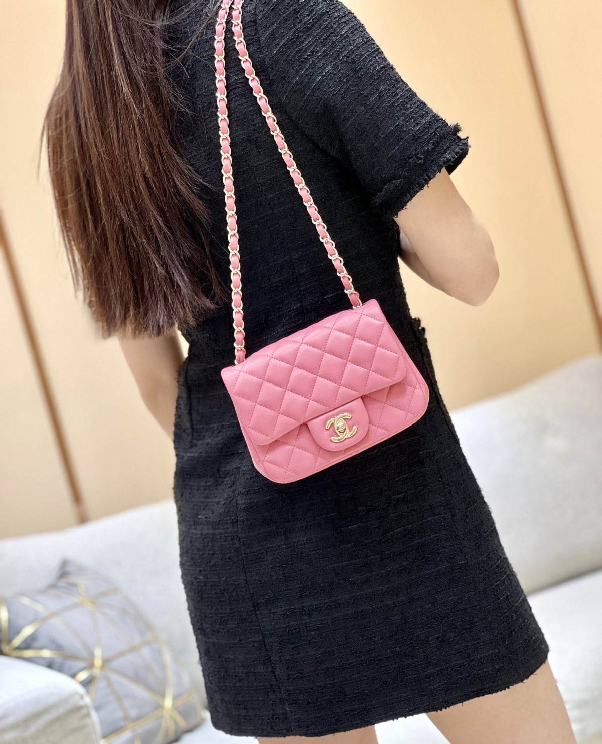 Ellebag’s Top-Grade Replica of the Chanel Mini Flap Bag: A 17cm Deep Pink Lambskin with Champagne Gold Hardware(2025 Feb Updated)-Best Quality Fake Louis Vuitton Bag Online Store, Replica designer bag ru