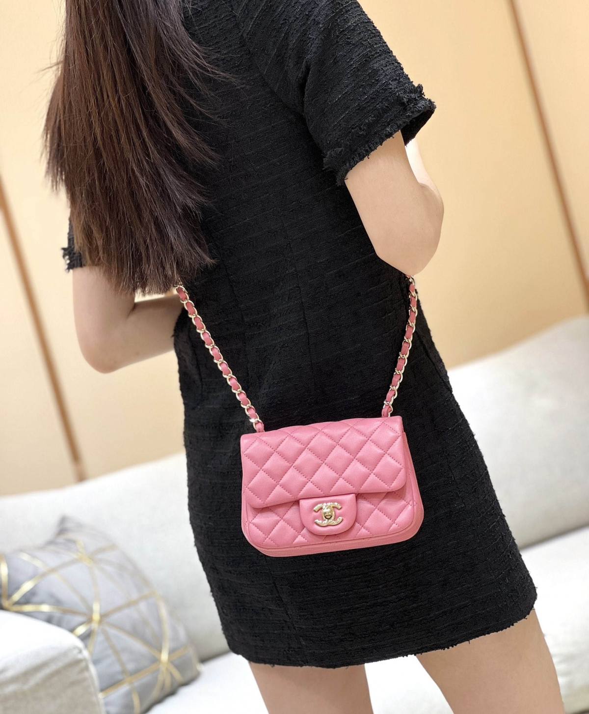 Ellebag’s Top-Grade Replica of the Chanel Mini Flap Bag: A 17cm Deep Pink Lambskin with Champagne Gold Hardware(2025 Feb Updated)-Best Quality Fake Louis Vuitton Bag Online Store, Replica designer bag ru