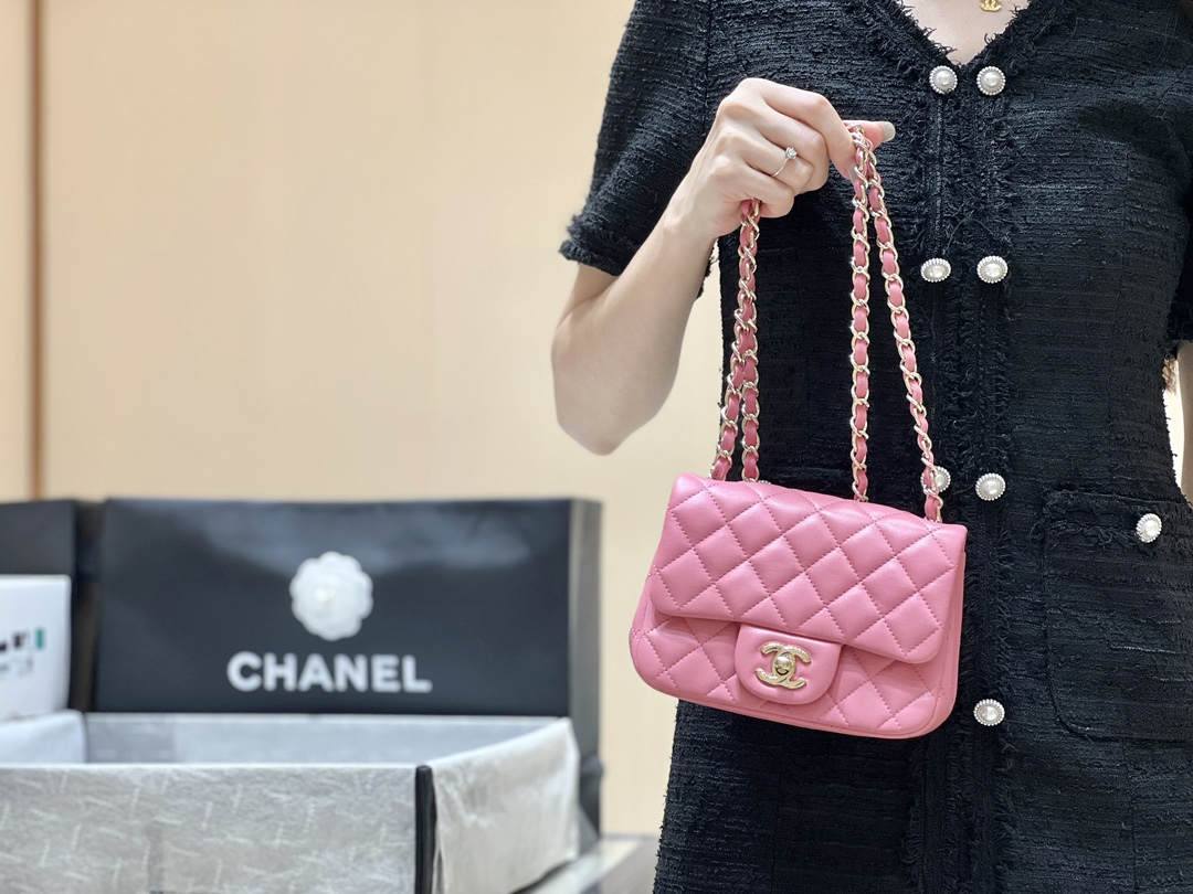 Ellebag’s Top-Grade Replica of the Chanel Mini Flap Bag: A 17cm Deep Pink Lambskin with Champagne Gold Hardware(2025 Feb Updated)-Best Quality Fake Louis Vuitton Bag Online Store, Replica designer bag ru