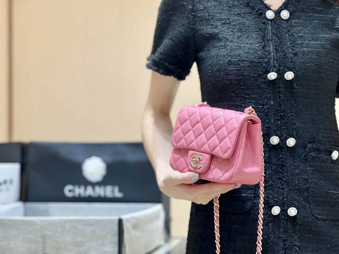 Ellebag’s Top-Grade Replica of the Chanel Mini Flap Bag: A 17cm Deep Pink Lambskin with Champagne Gold Hardware(2025 Feb Updated)-Best Quality Fake Louis Vuitton Bag Online Store, Replica designer bag ru