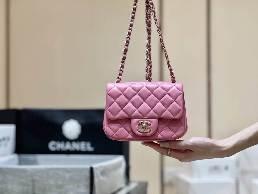 Ellebag’s Top-Grade Replica of the Chanel Mini Flap Bag: A 17cm Deep Pink Lambskin with Champagne Gold Hardware(2025 Feb Updated)-Best Quality Fake Louis Vuitton Bag Online Store, Replica designer bag ru